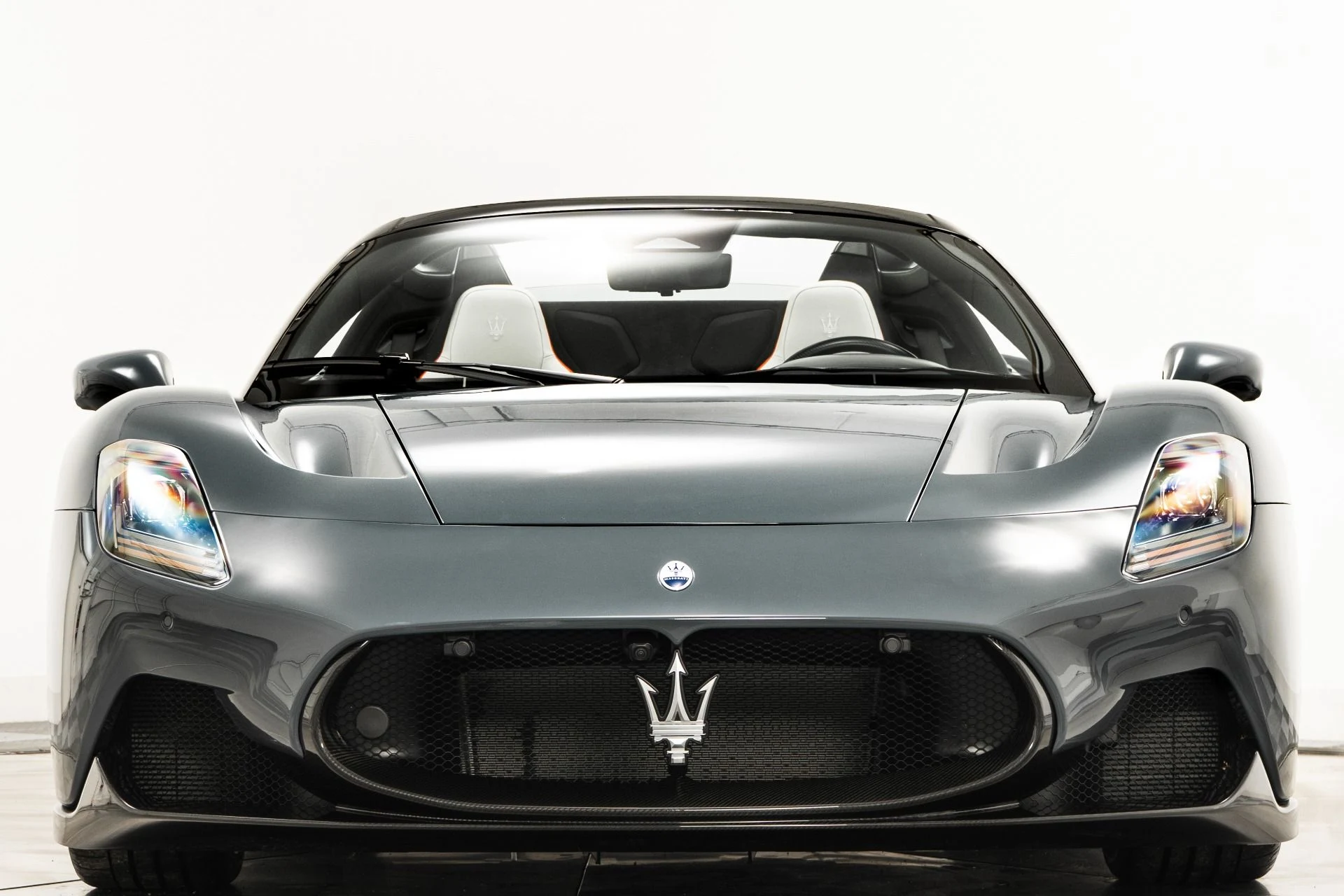 mph003_876333188_Used_2023_Maserati_MC_20_Cielo_1755620667_35d855bfb2