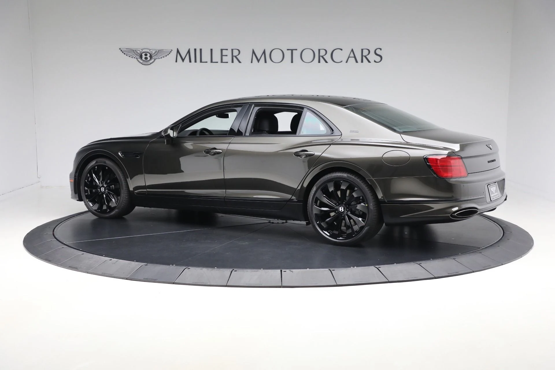 mph003_876897575_New_2025_Bentley_Flying_Spur_Black_Edition_195c1a3288