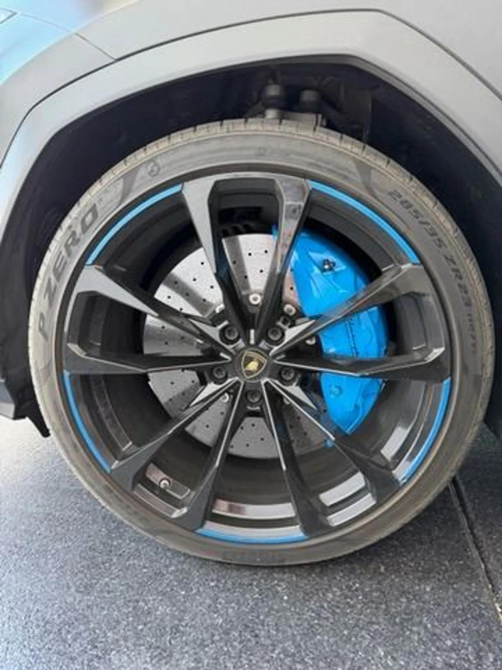 mph003_880476632_Used_2020_Lamborghini_Urus_1762201701_8d9b562f70