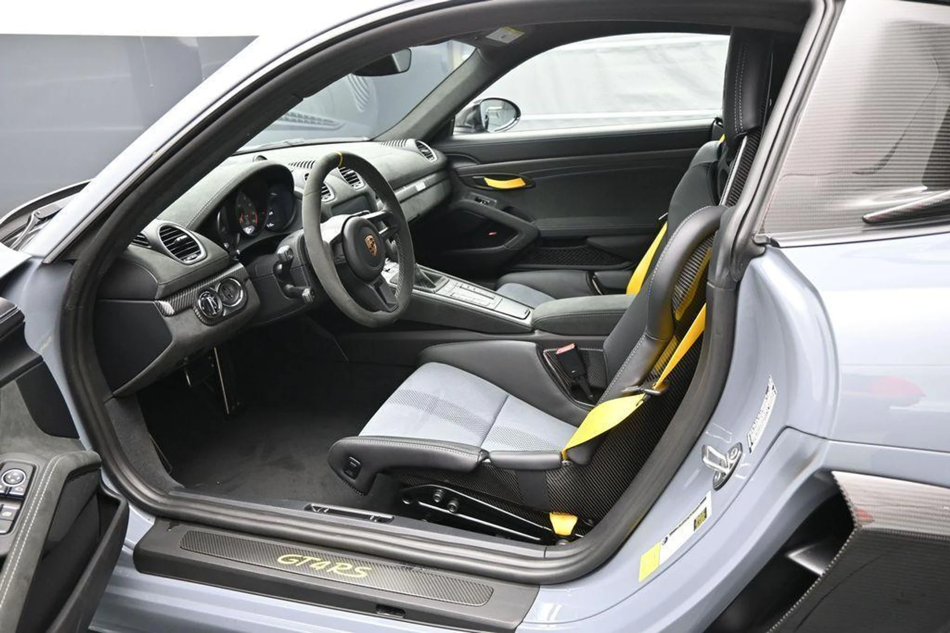 mph003_895543281_ZOW_7_QYUIN_Wwt_WPM_24_OP_2_N7b_Yr_GY_080919b596