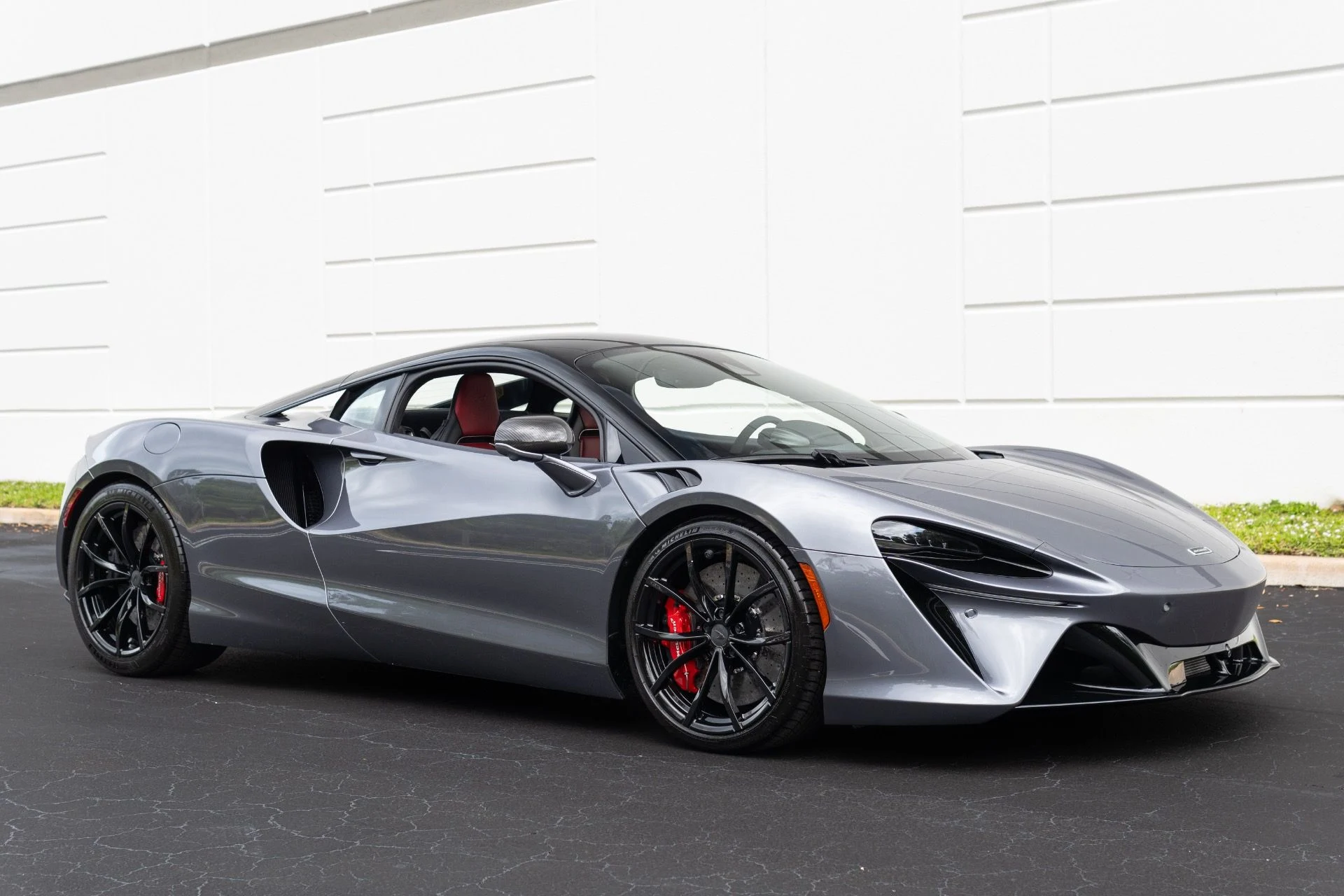 mph003_896656660_Used_2023_Mc_Laren_Artura_1776712926_be63d6c6b9