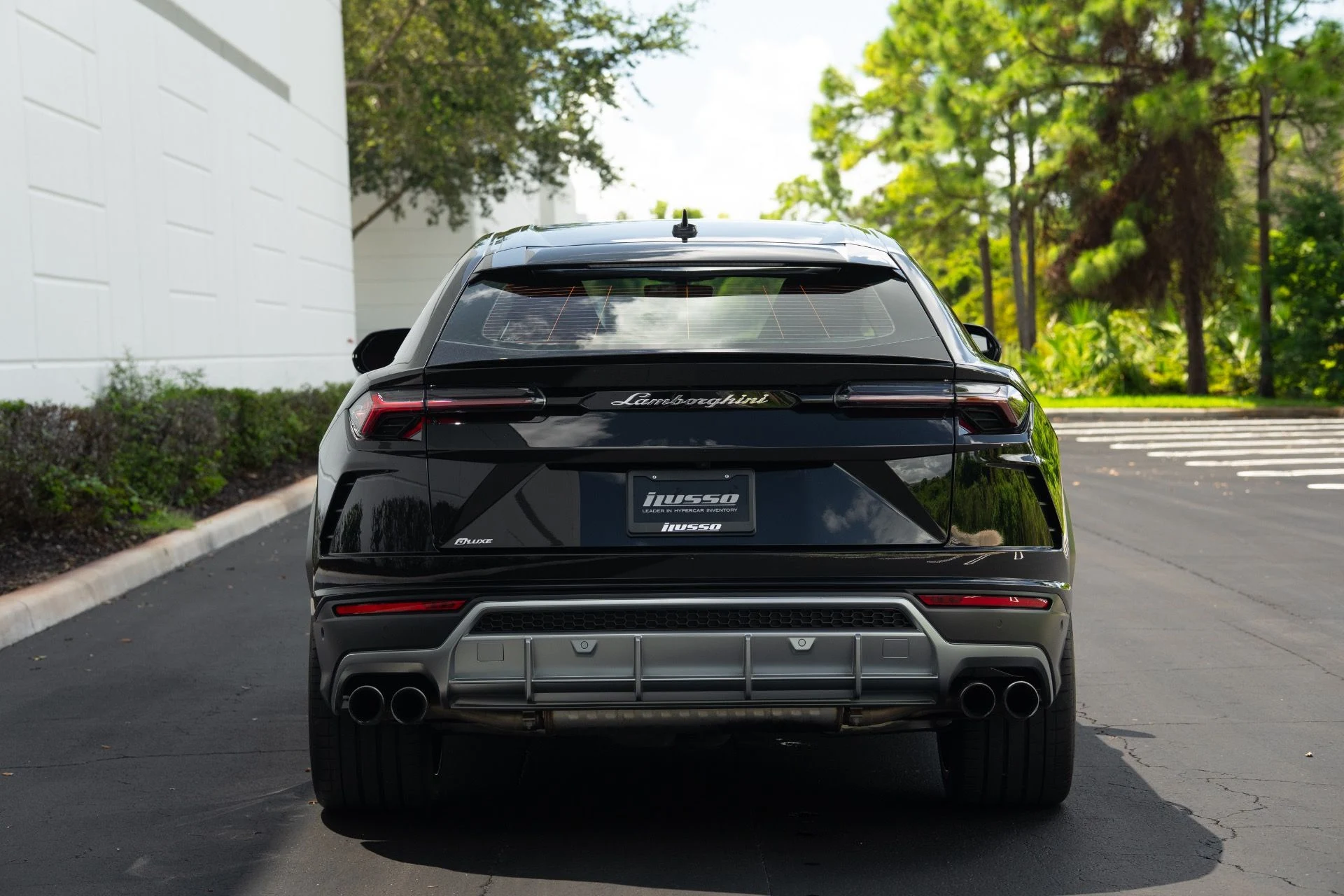 mph003_904606708_Used_2020_Lamborghini_Urus_1758836559_8efcf3bddb