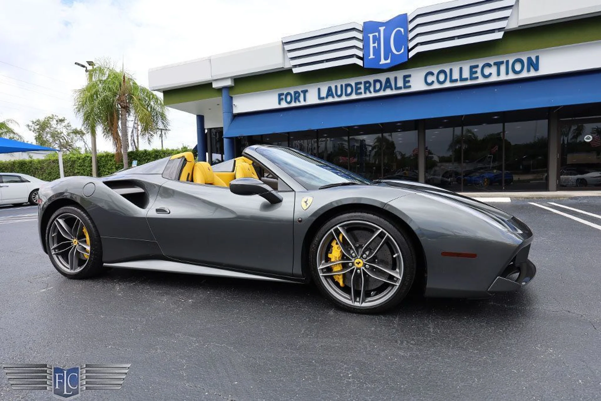 mph003_91790562_used_2017_ferrari_488_spider_convertible_6305_22885646_4_1024_6a77920c4d