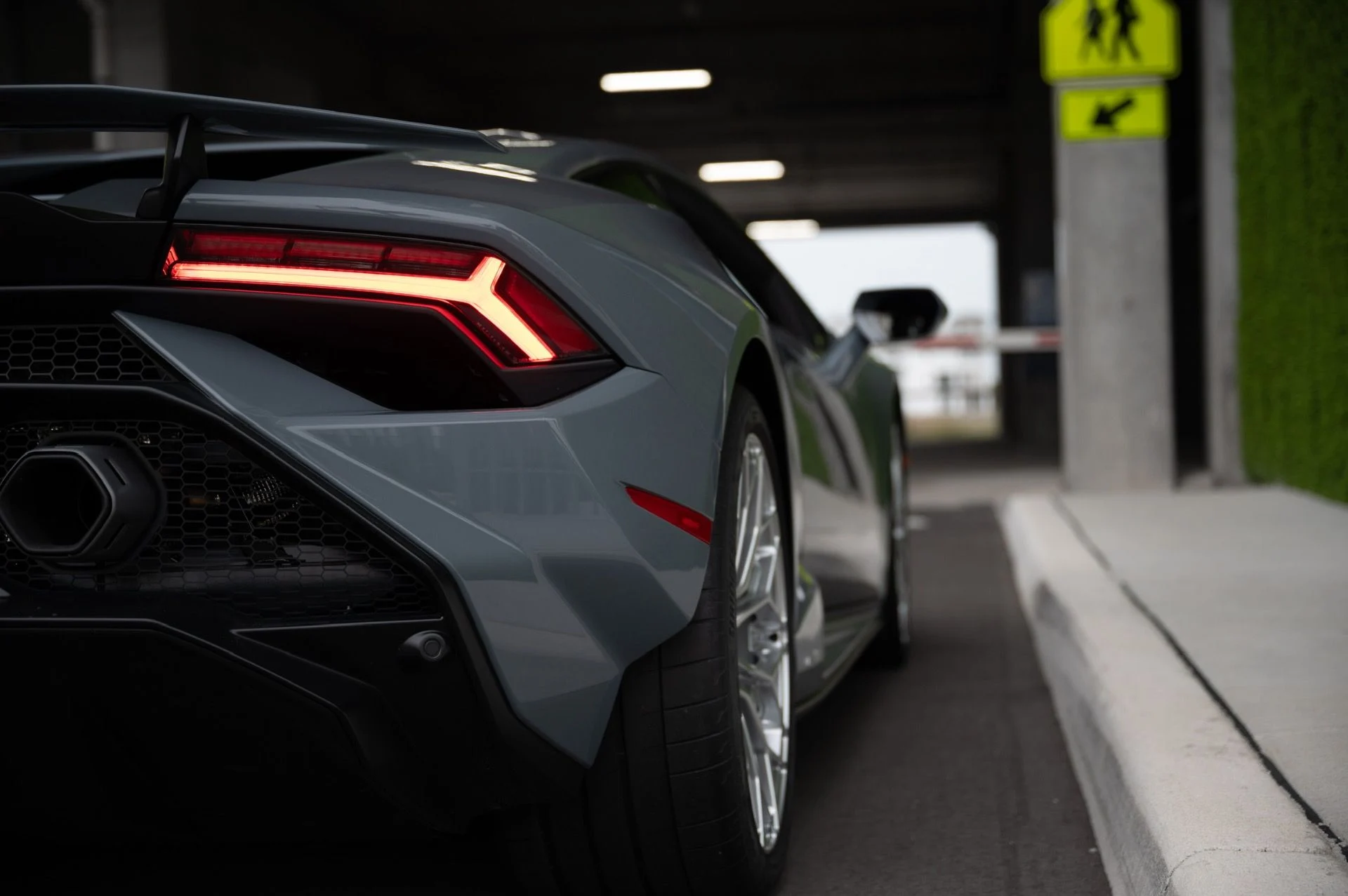 mph003_918723228_Used_2023_Lamborghini_Huracan_Tecnica_1708715401_7bf1e02fcd