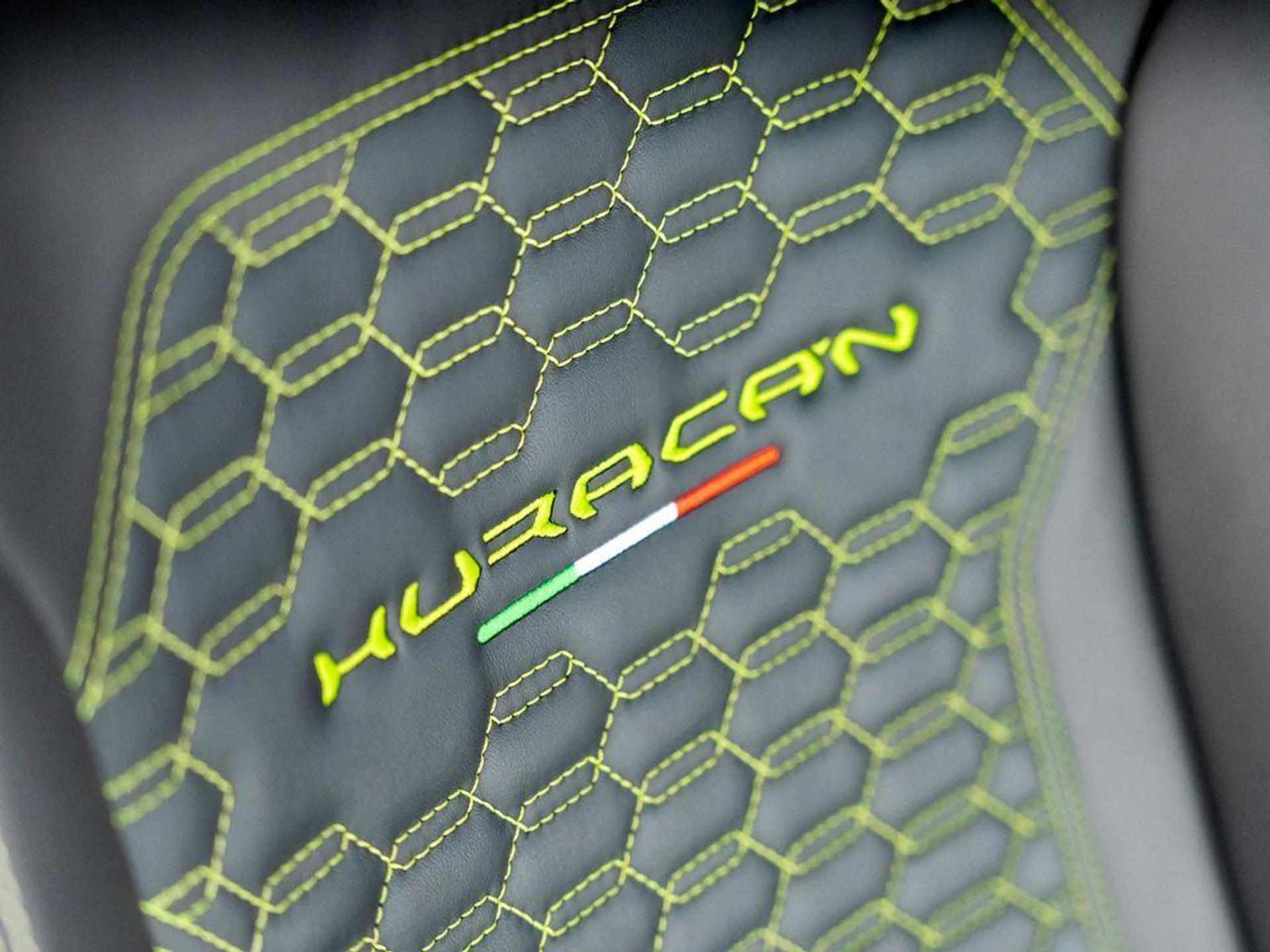 mph003_927572511_vp6_BL_Oq37y_PFPHWK_4_Qt5_LMD_7_vc_3030ca266b