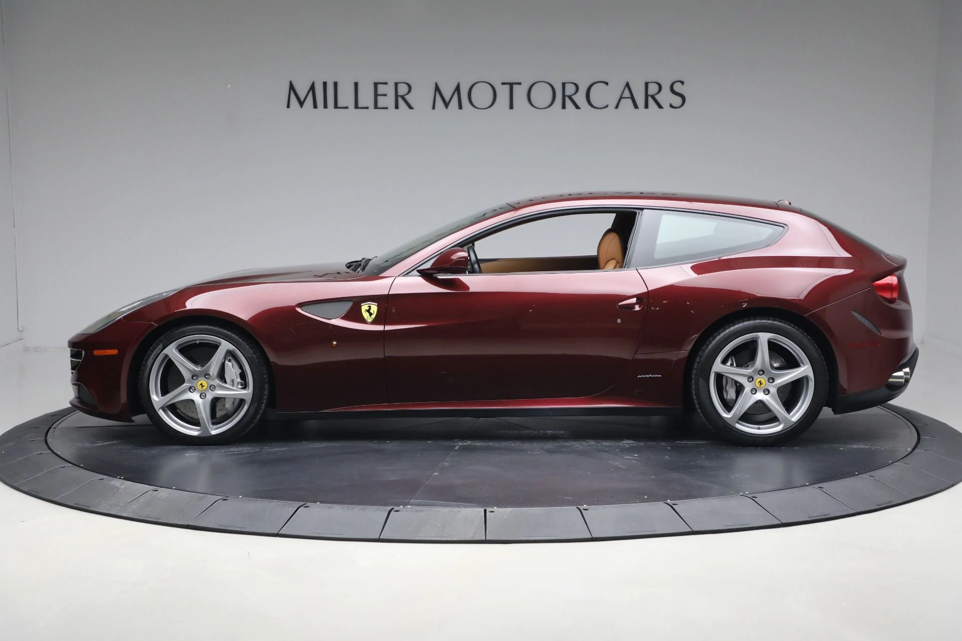 mph003_929999139_Used_2012_Ferrari_FF_1765920429_a63b318cd7