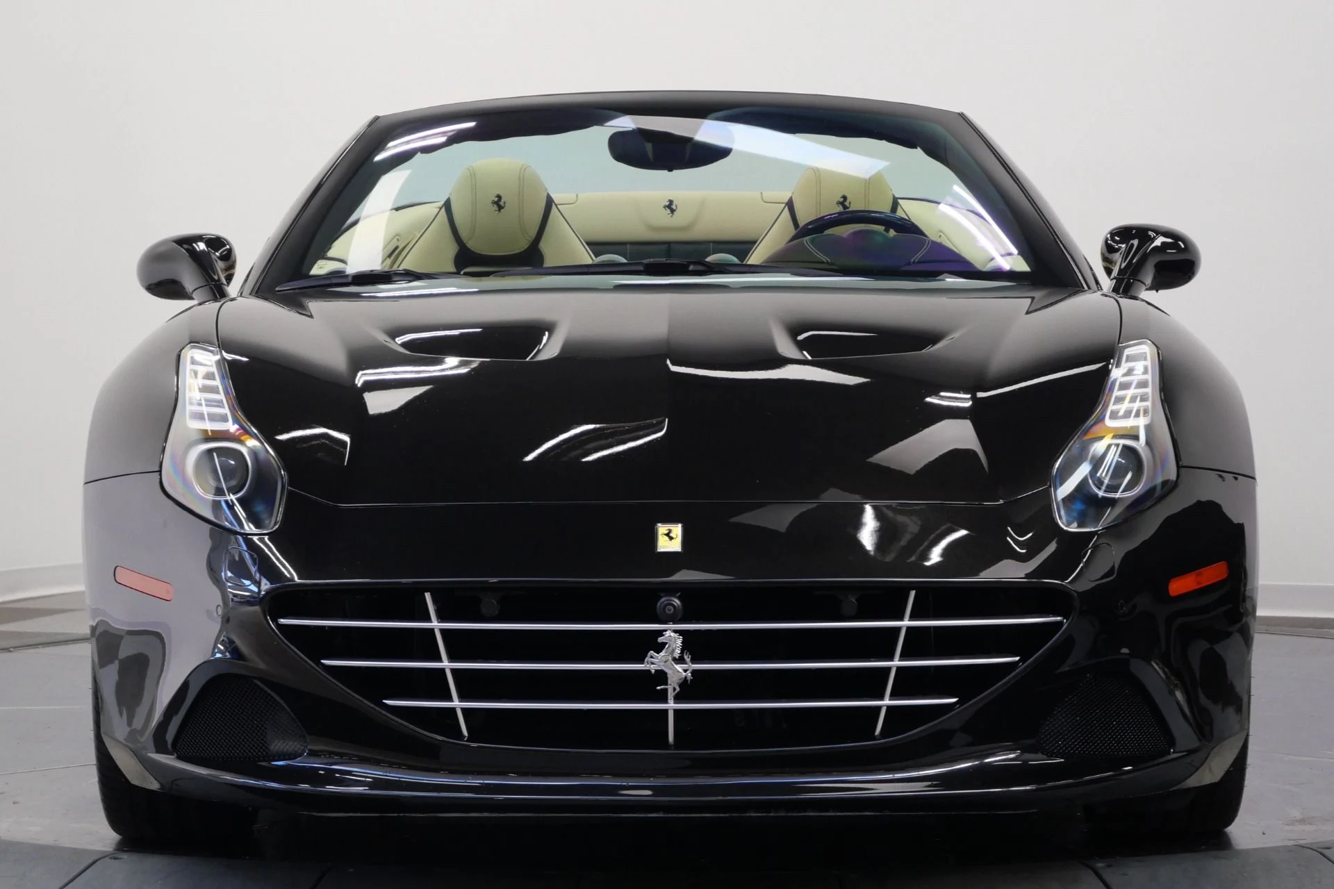 mph003_940948581_Used_2015_Ferrari_California_T_Diamond_Quilted_Seats_Carbon_Fiber_Driving_Zone_1780071099_f5e3661070