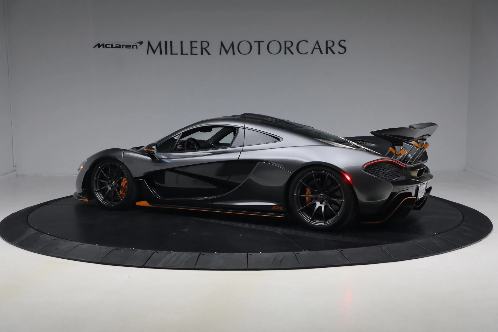 mph003_942512110_Used_2014_Mc_Laren_P1_ff664eb6c8
