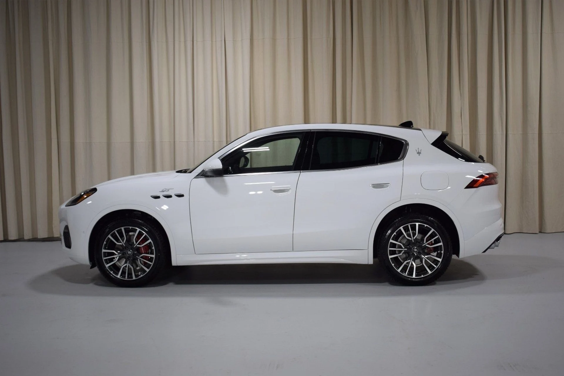 mph003_945383810_7eac512aeeaead571d8a78aaf3bd7c32x_e1851da56f