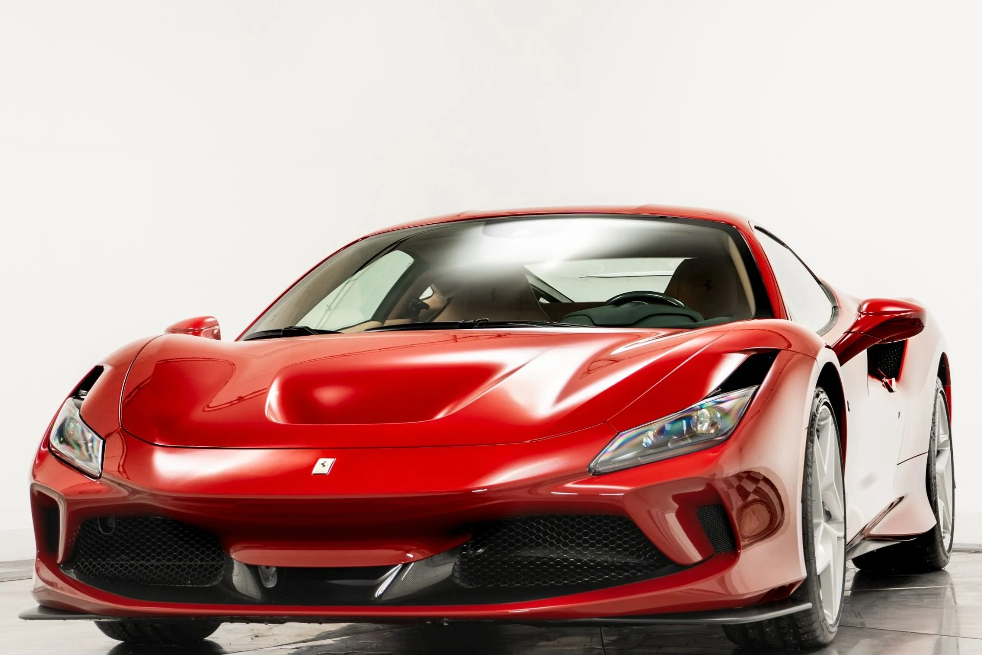 mph003_954645342_Used_2021_Ferrari_F8_Tributo_1755009025_f8f094d4f7