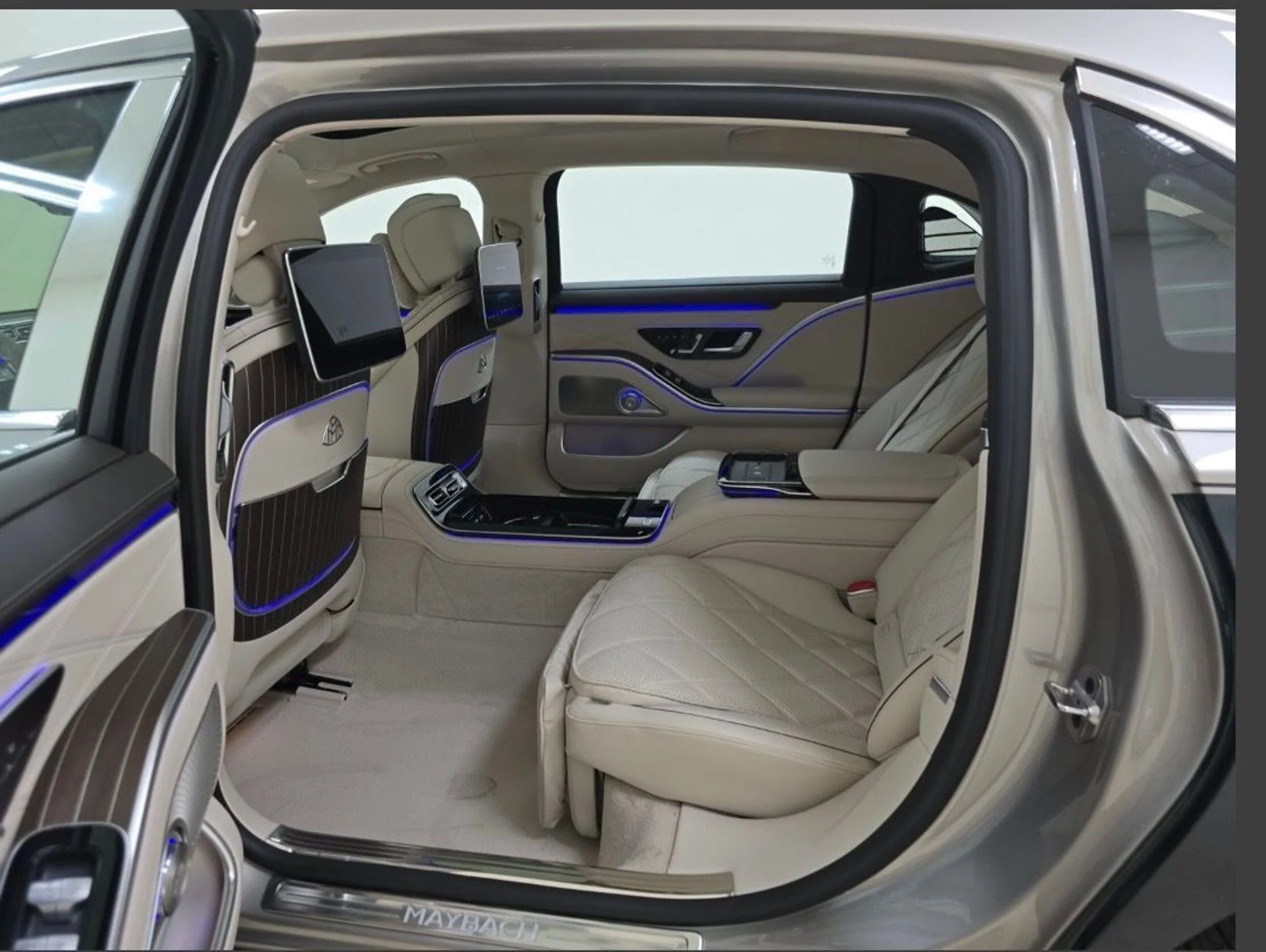 mph003_961618879_c1gfghnk2v5lvvblpht3vzcjd53c_01845c20d0