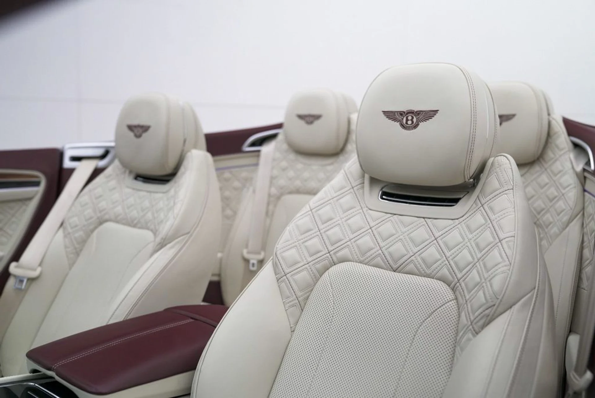 mph003_962680915_60sw4cihhm2lgtpaw7iq4tgrb9nj_9c06c72432