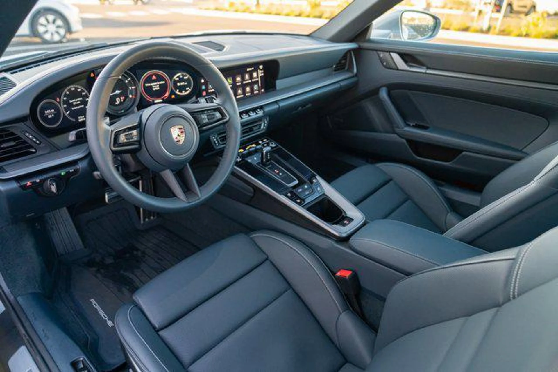 mph003_977725252_pet_Vqss_BW_Xtqkg_T_Hc_Qqw_B2f_W1_0_74b6212054