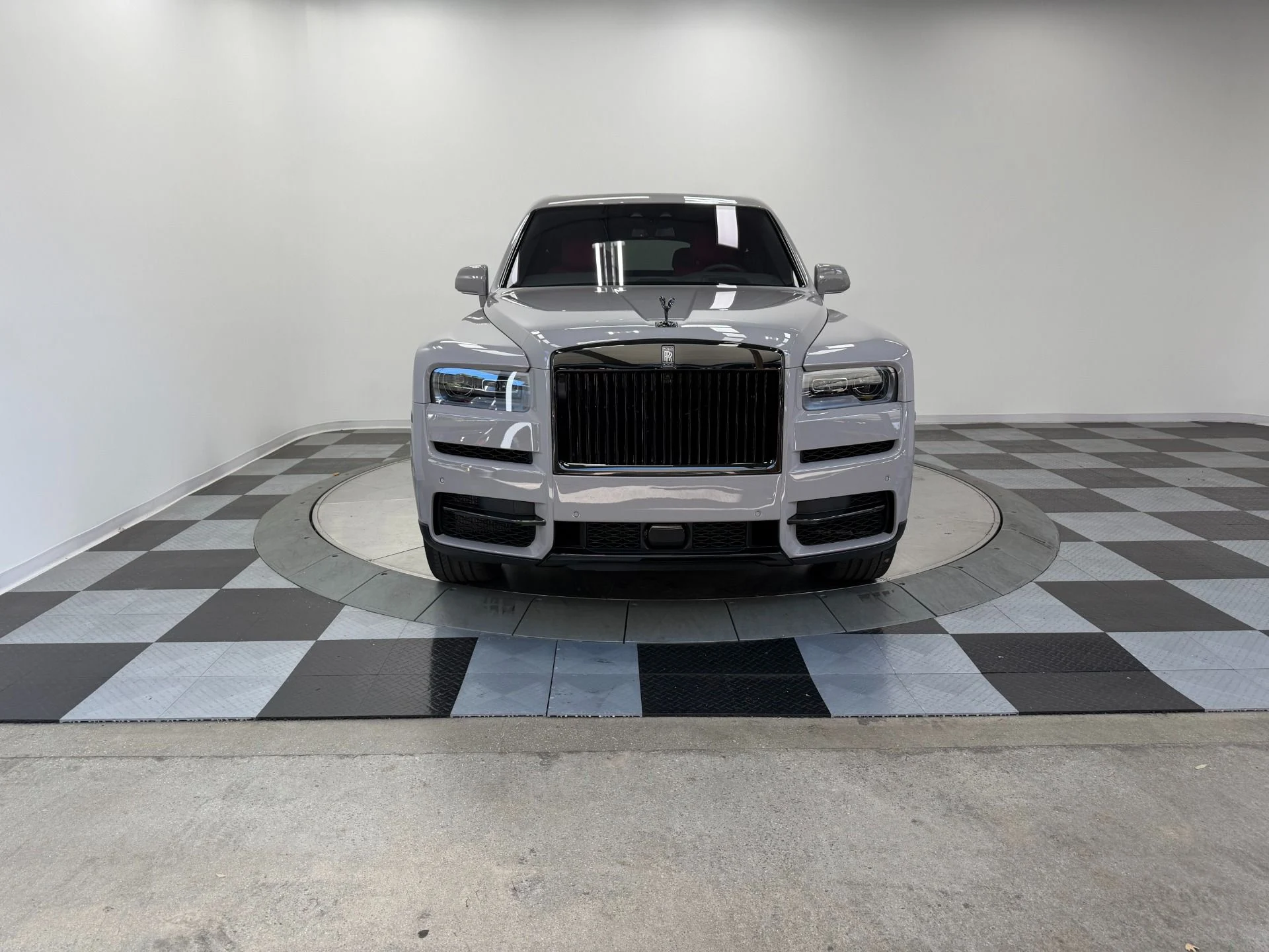 mph003_981245379_Used_2024_Rolls_Royce_Cullinan_Black_Badge_Immersive_Rear_Seating_Rear_Theatre_Configuration_1782147217_32cffad2d5