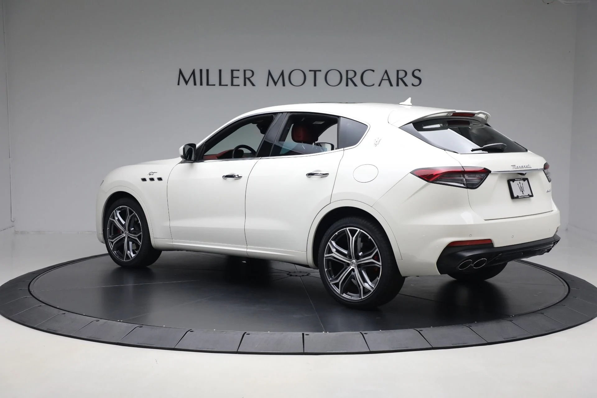 mph003_987620076_Used_2022_Maserati_Levante_GT_098587a9a2