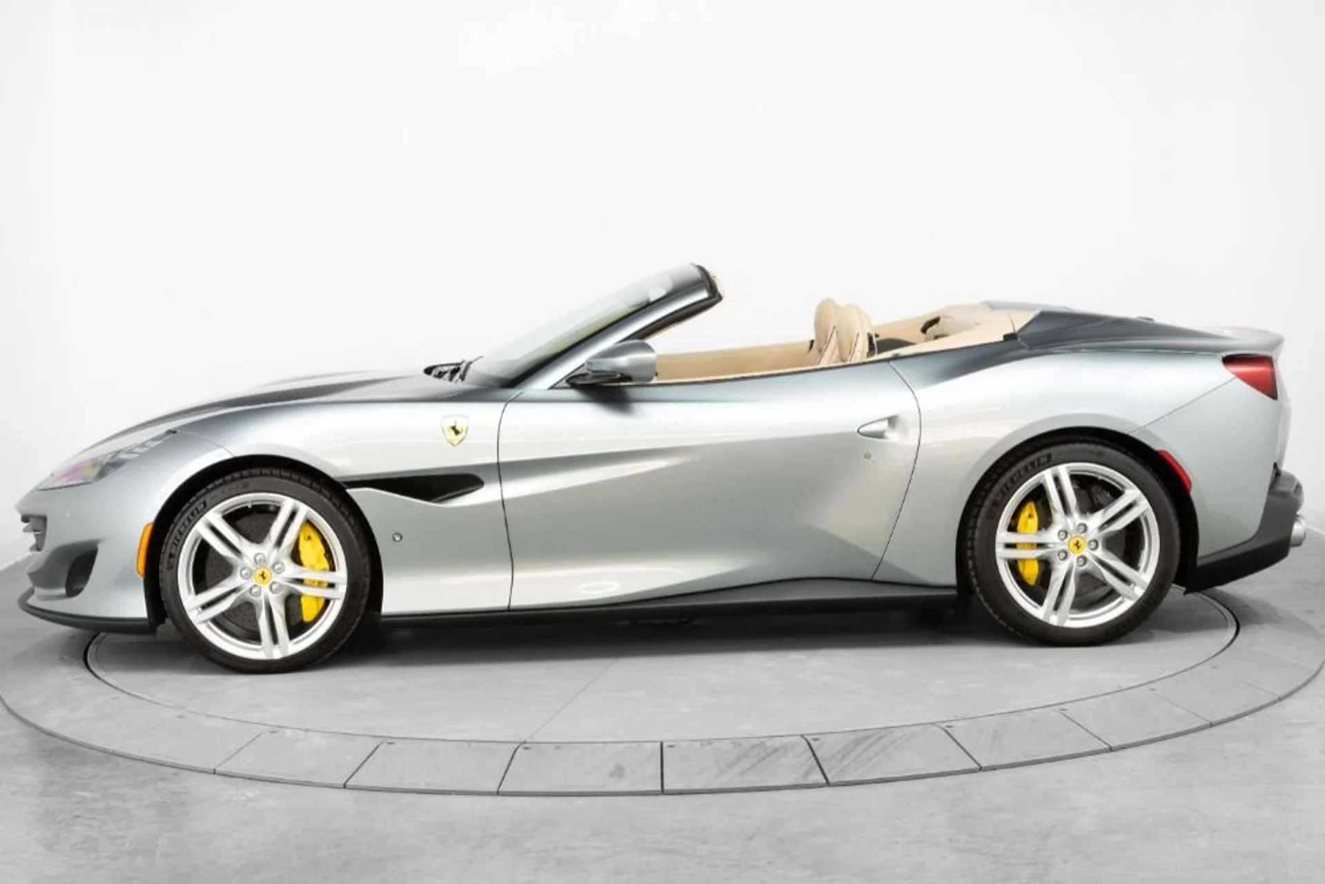 mph003_989166833_Used_2019_Ferrari_Portofino_966473feb5