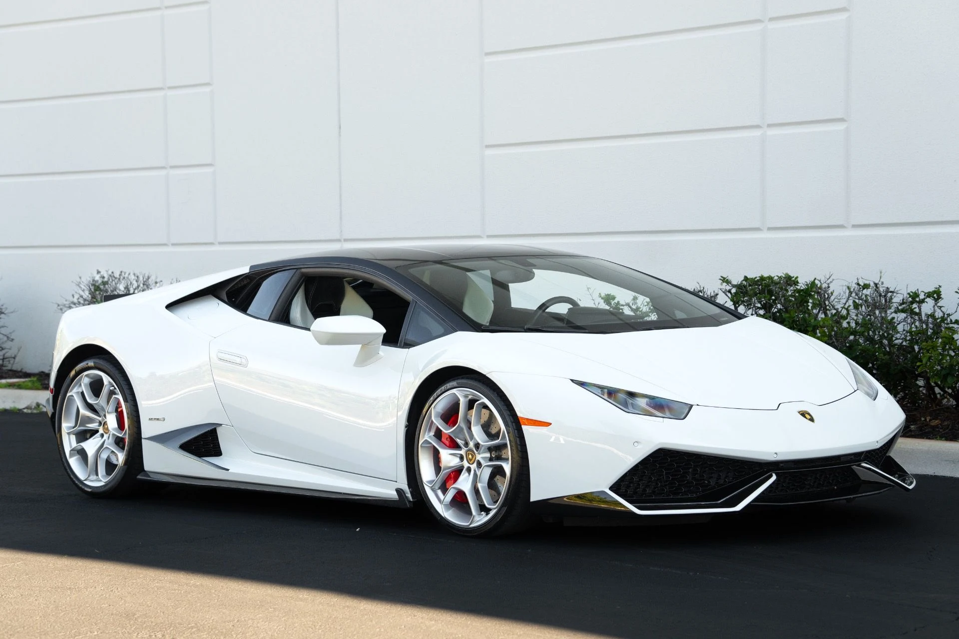 mph003_999130078_Used_2016_Lamborghini_Huracan_LP_610_4_1771995727_b4caf99ea4
