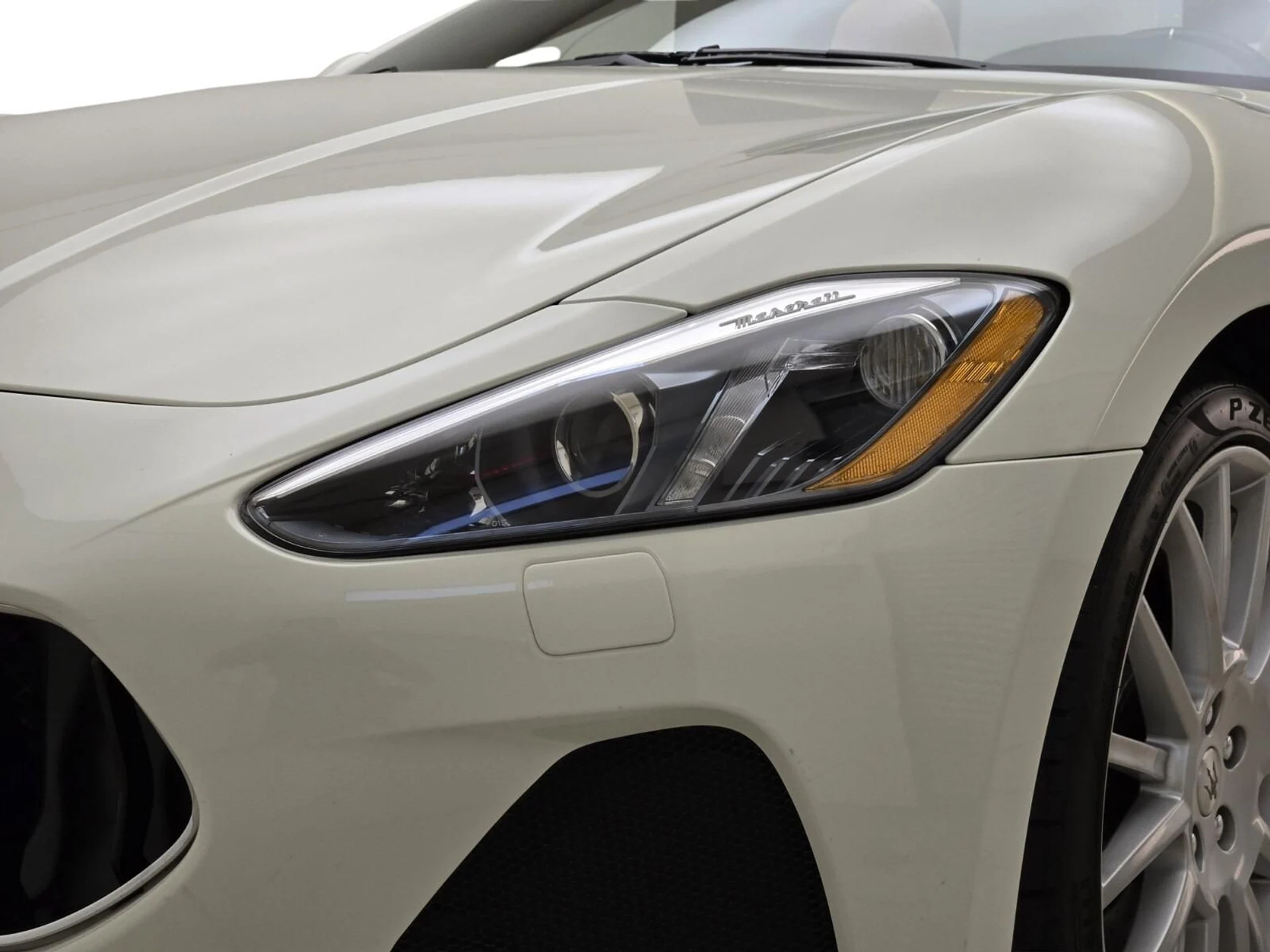 mph004_1001425009_Used_2018_Maserati_Gran_Turismo_Sport_1759820230_9140c4cc3f