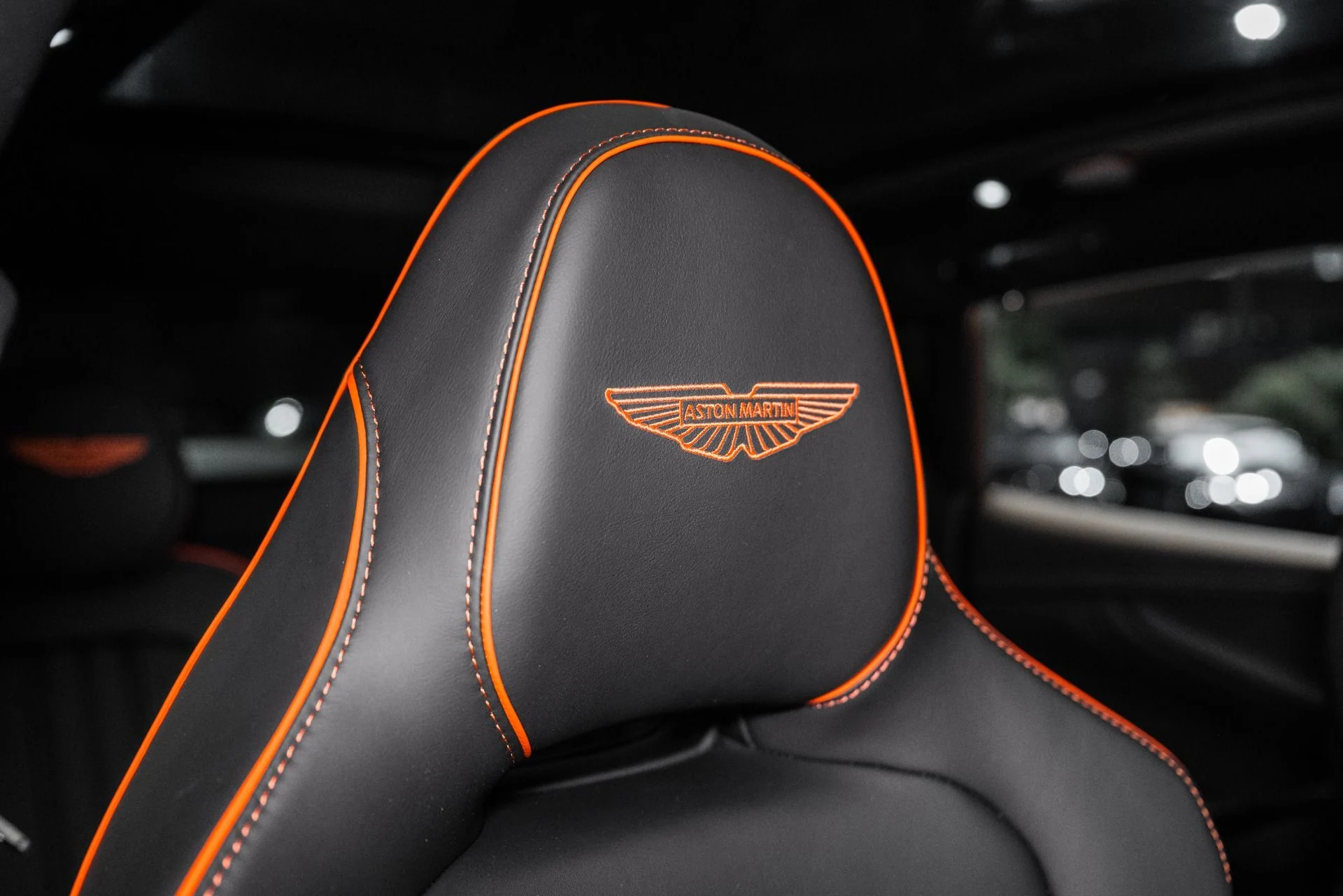 mph004_1007896399_Used_2025_Aston_Martin_DBX_707_1748959342_90eadc310d