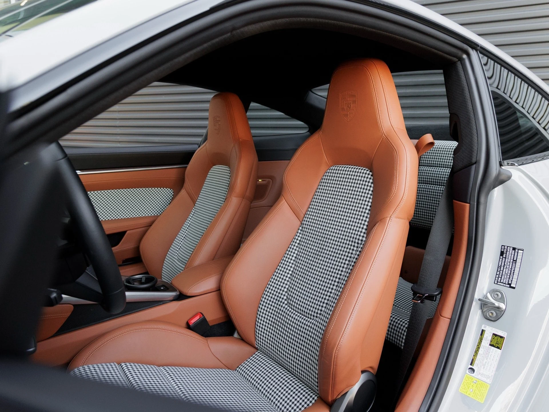 mph004_100873109_5_74375285c1