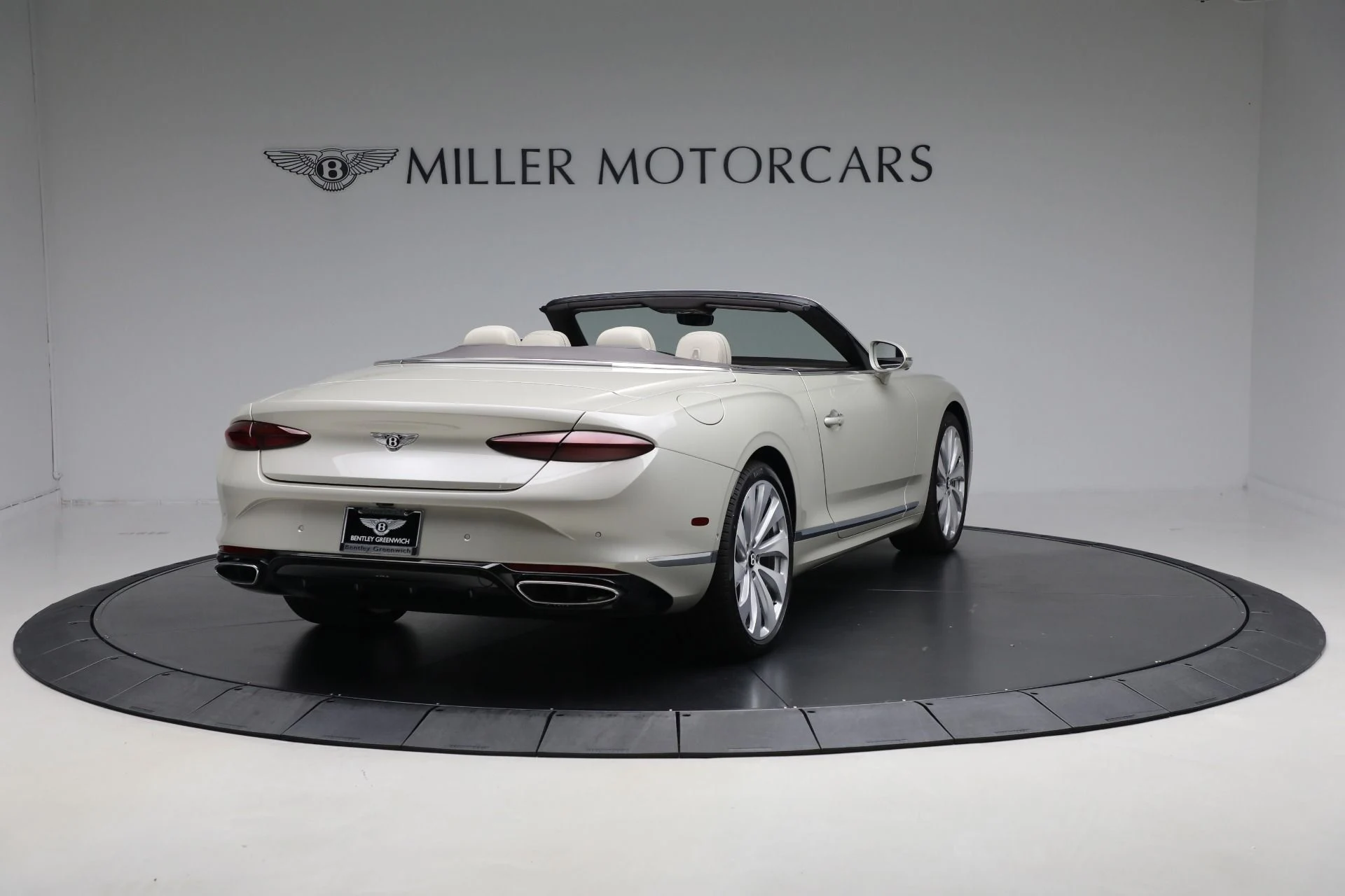mph004_1027825660_New_2026_Bentley_Continental_GTC_5fb43f90ba
