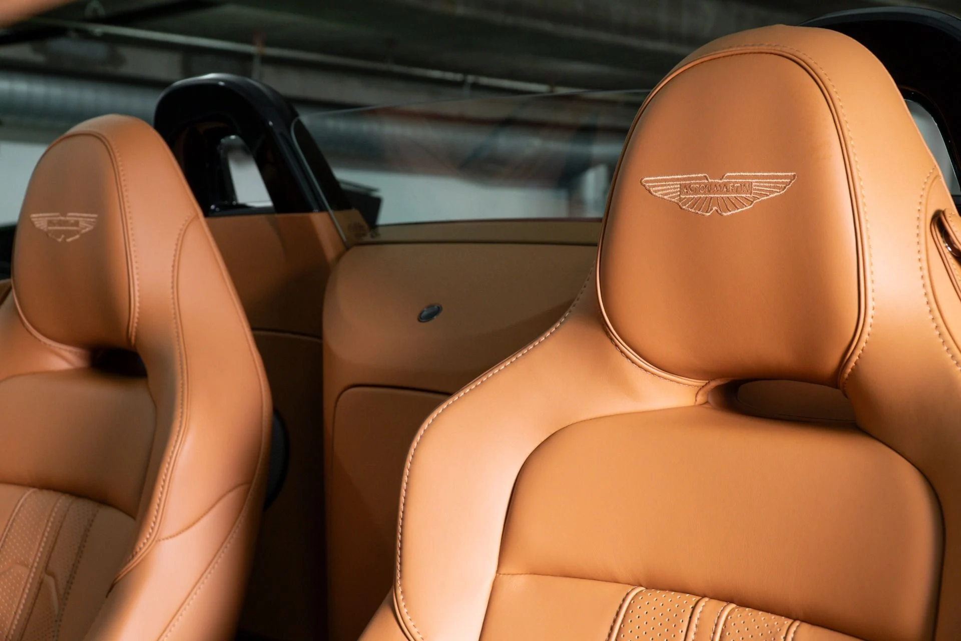 mph004_1036924499_New_2026_Aston_Martin_Vantage_1777652396_93850c4613