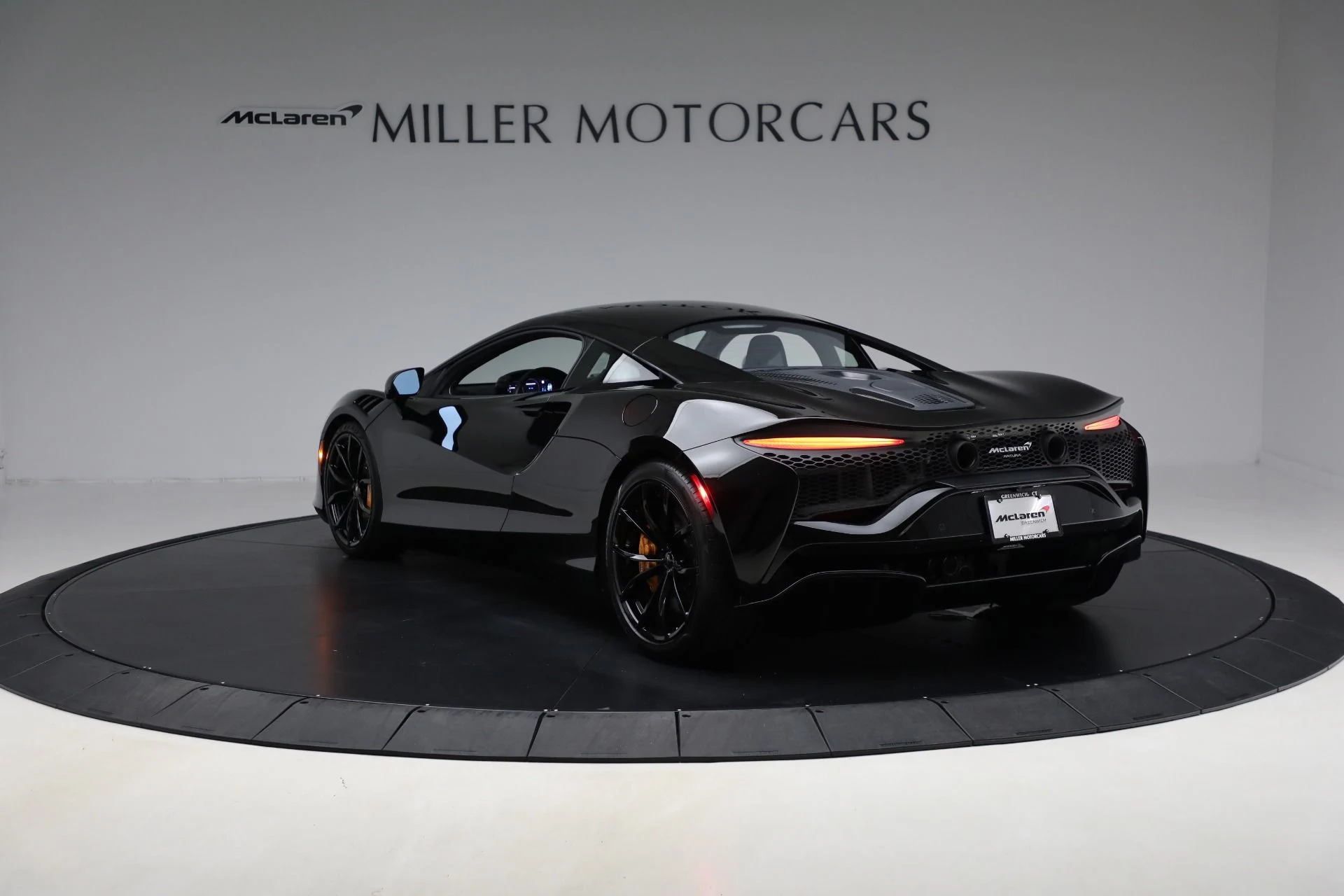 mph004_104056925_Used_2023_Mc_Laren_Artura_c76314ba84