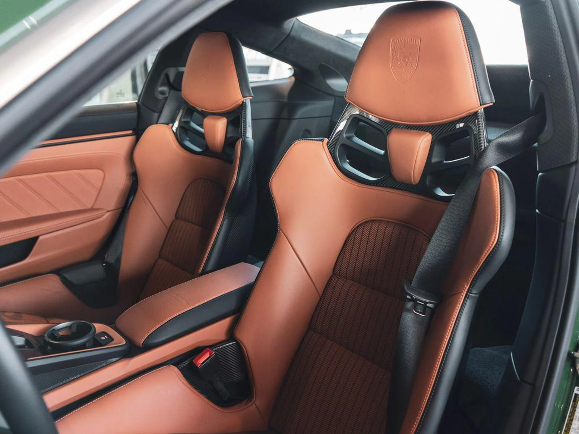 mph004_1042998586_M6v_Bypn_IO_5_WH_Dyl_E6h_J_Uw2_ND_04_2fa2153de0