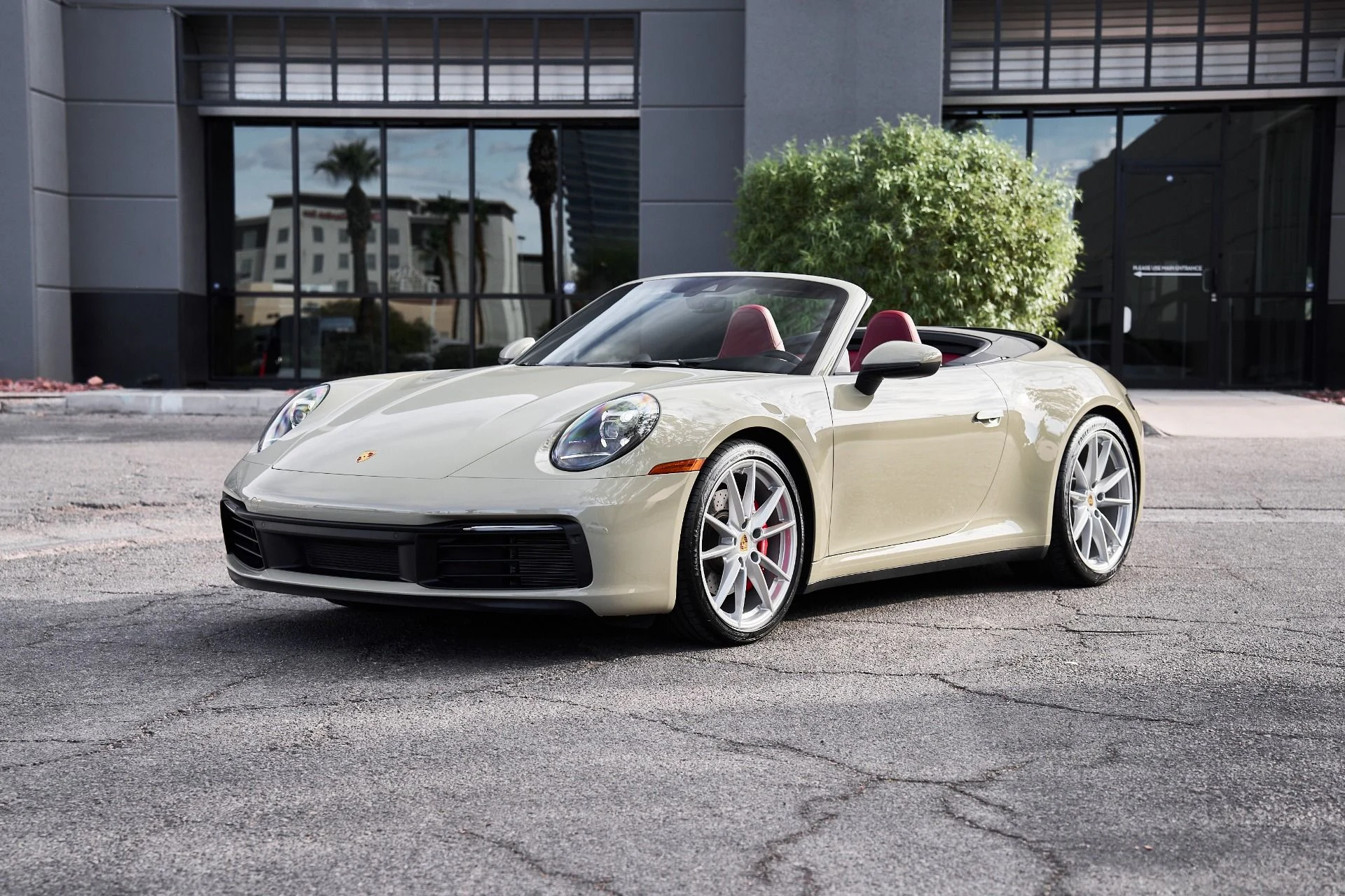 mph004_106243213_Used_2022_Porsche_911_Carrera_S_1759192803_4aed771584