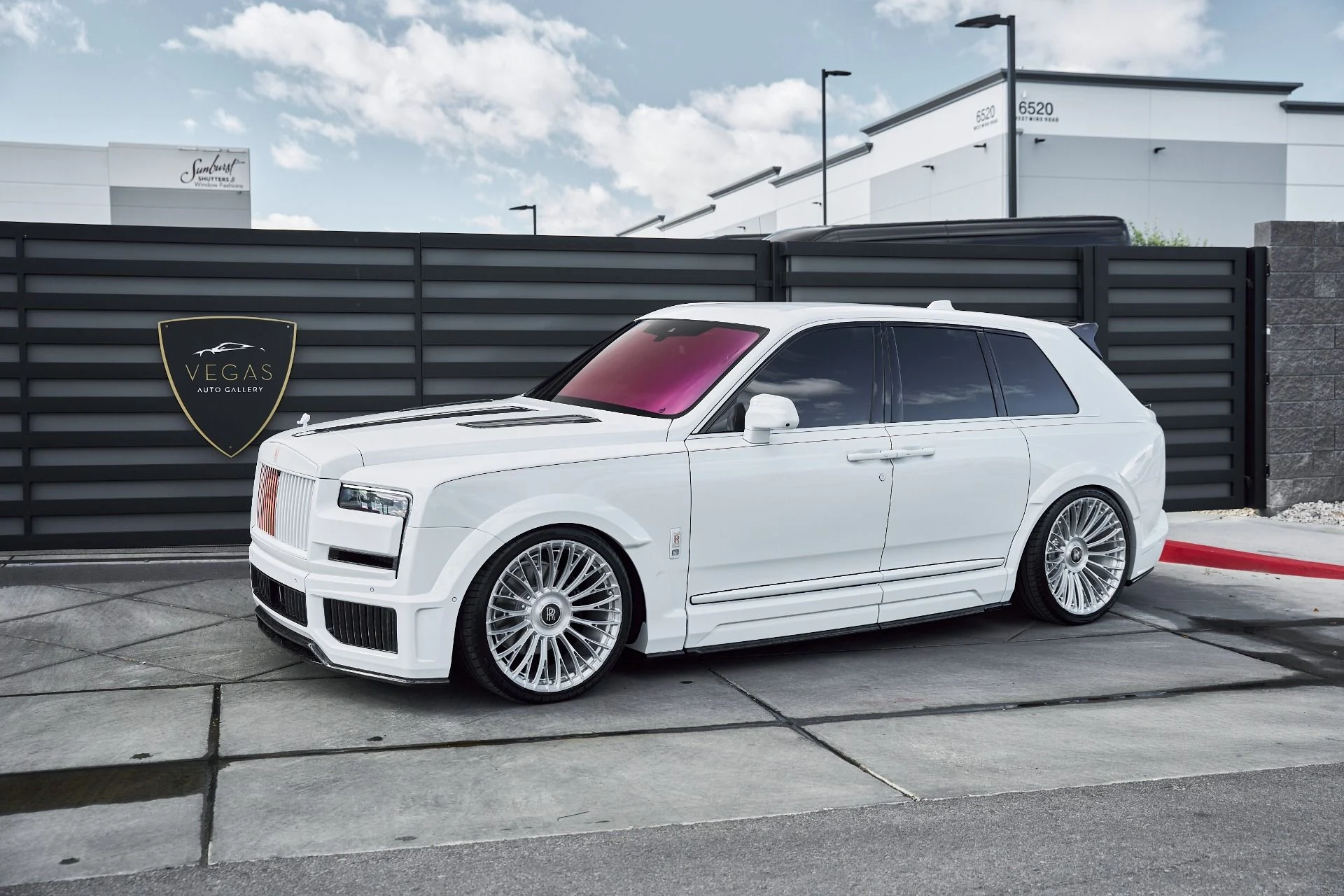 mph004_1068081883_Used_2026_Rolls_Royce_Cullinan_Base_1766884705_11e3a0f672