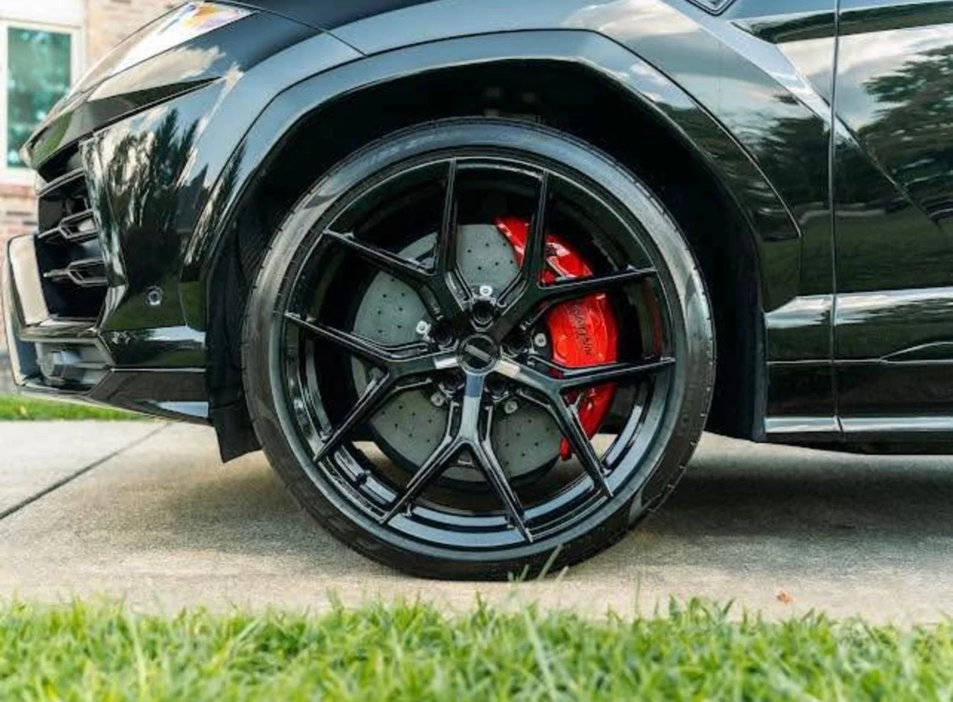 mph004_1079408015_Used_2020_Lamborghini_Urus_1757017016_84f22c2d65