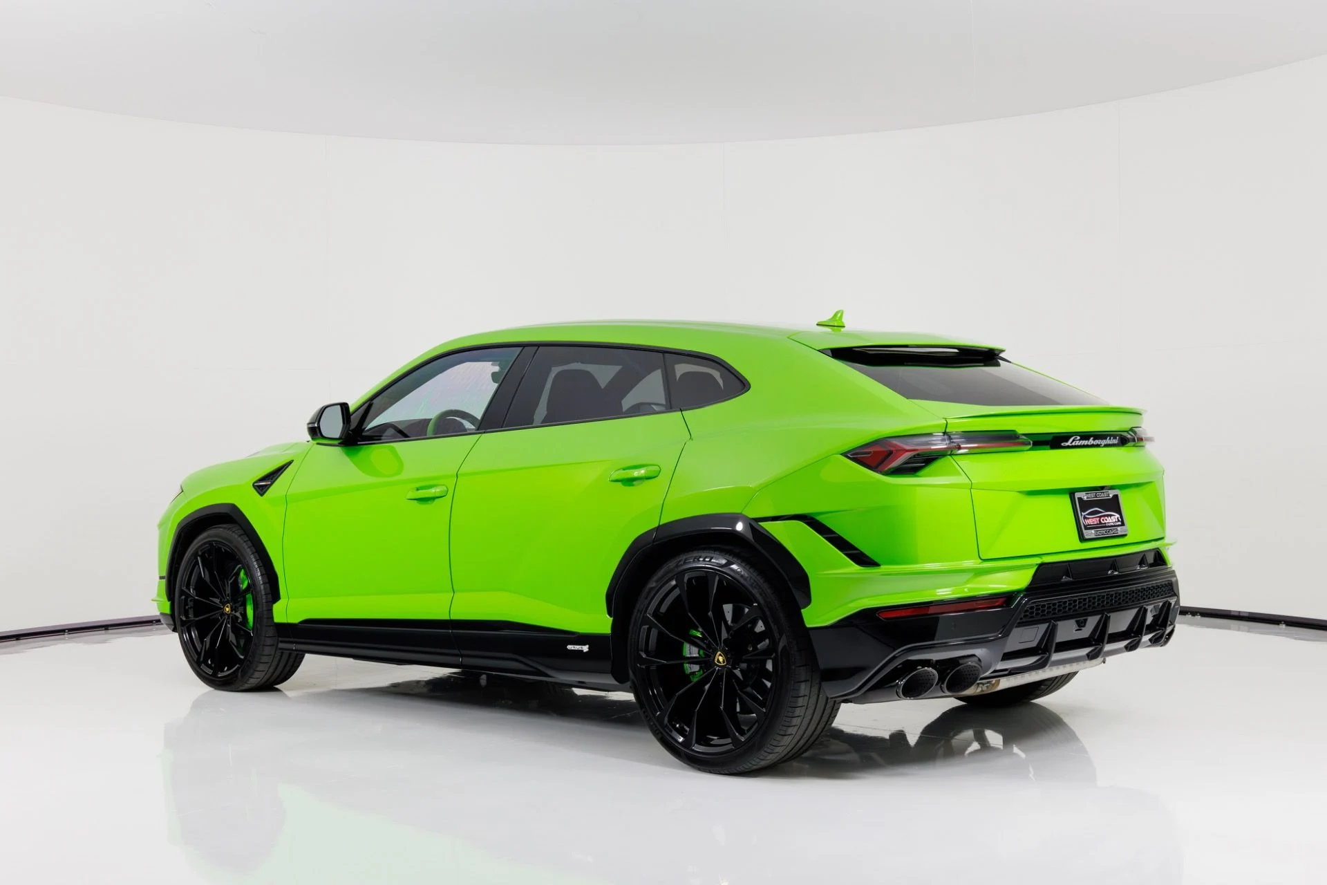 mph004_1081449923_Used_2023_Lamborghini_Urus_S_1769555052_356d3c108b