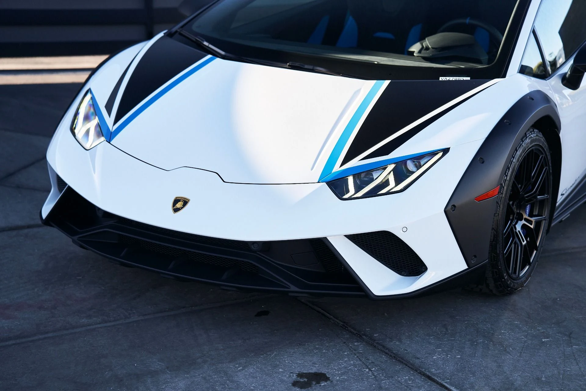 mph004_10835375_Used_2024_Lamborghini_Huracan_Sterrato_Base_1761068382_da5266d253