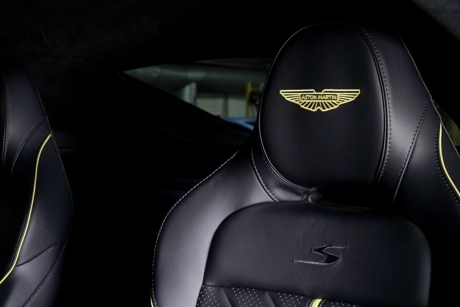 mph004_1090296334_New_2026_Aston_Martin_Vantage_S_1768374197_fc7308139c