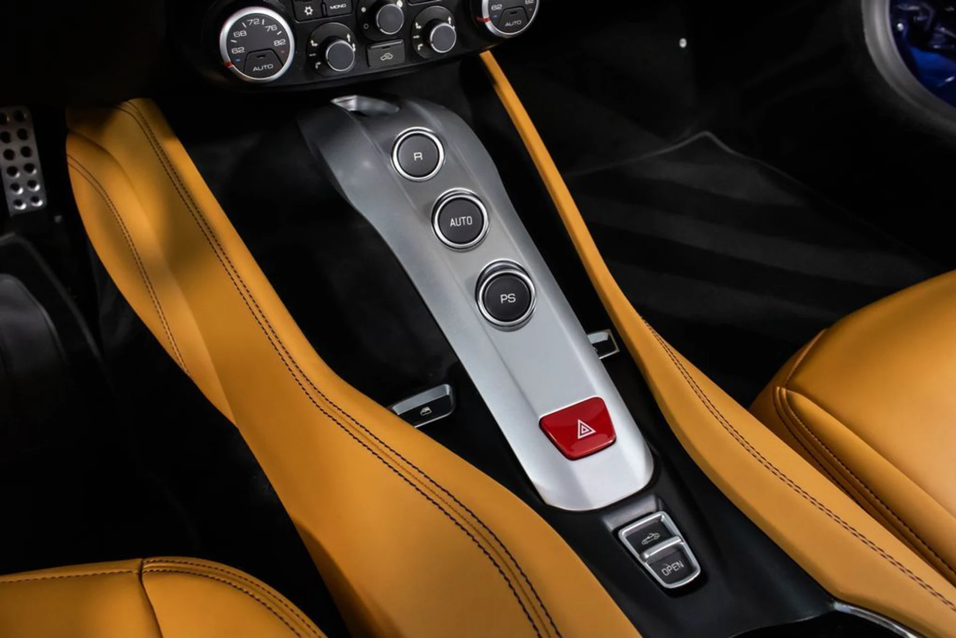 mph004_109374709_f74b0cb4521ed0d30867f02cfe34572dx_ad99d5a1e2