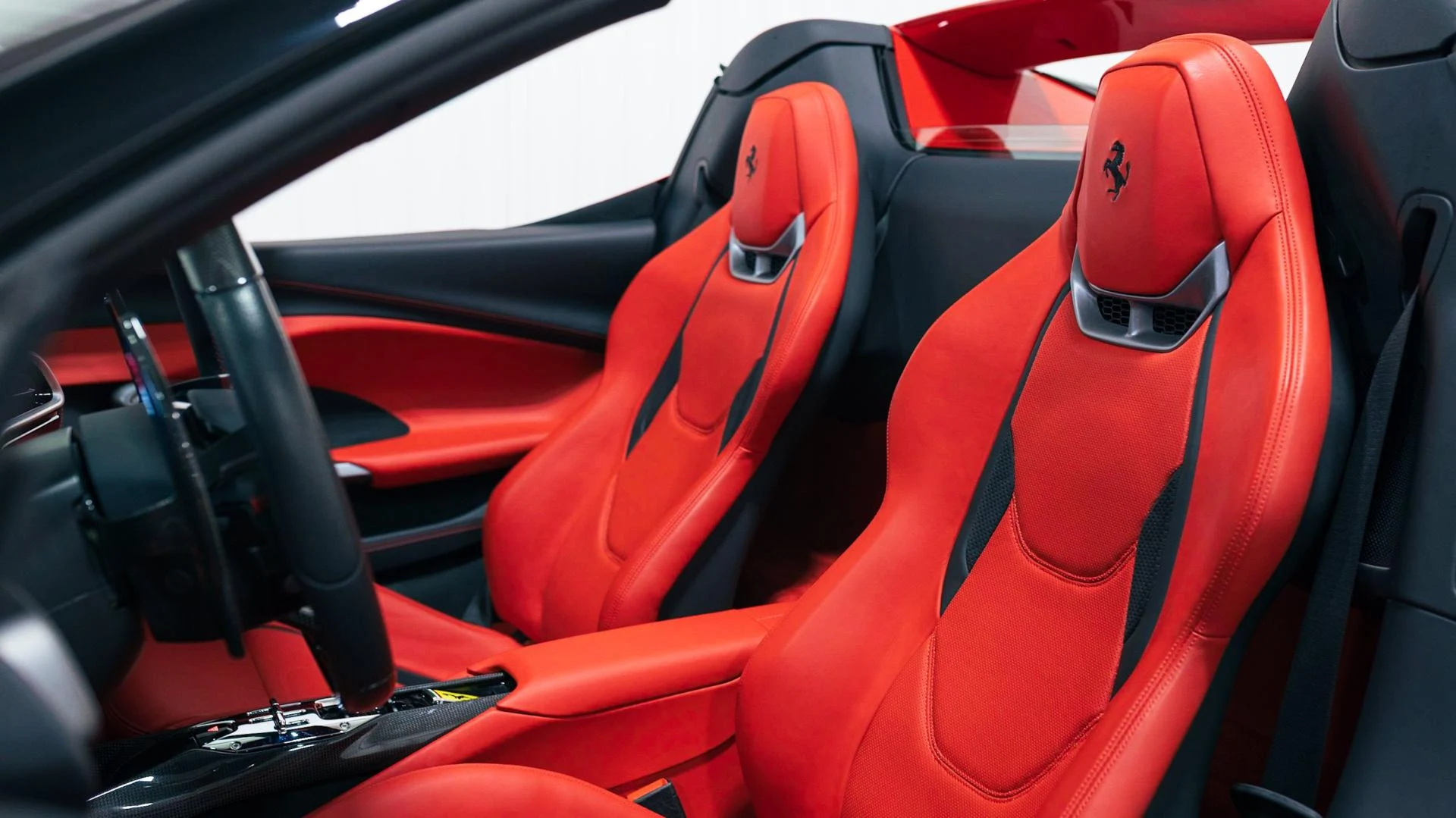 mph004_1105436786_Used_2025_Ferrari_296_GTS_1793275313_9b07c58070