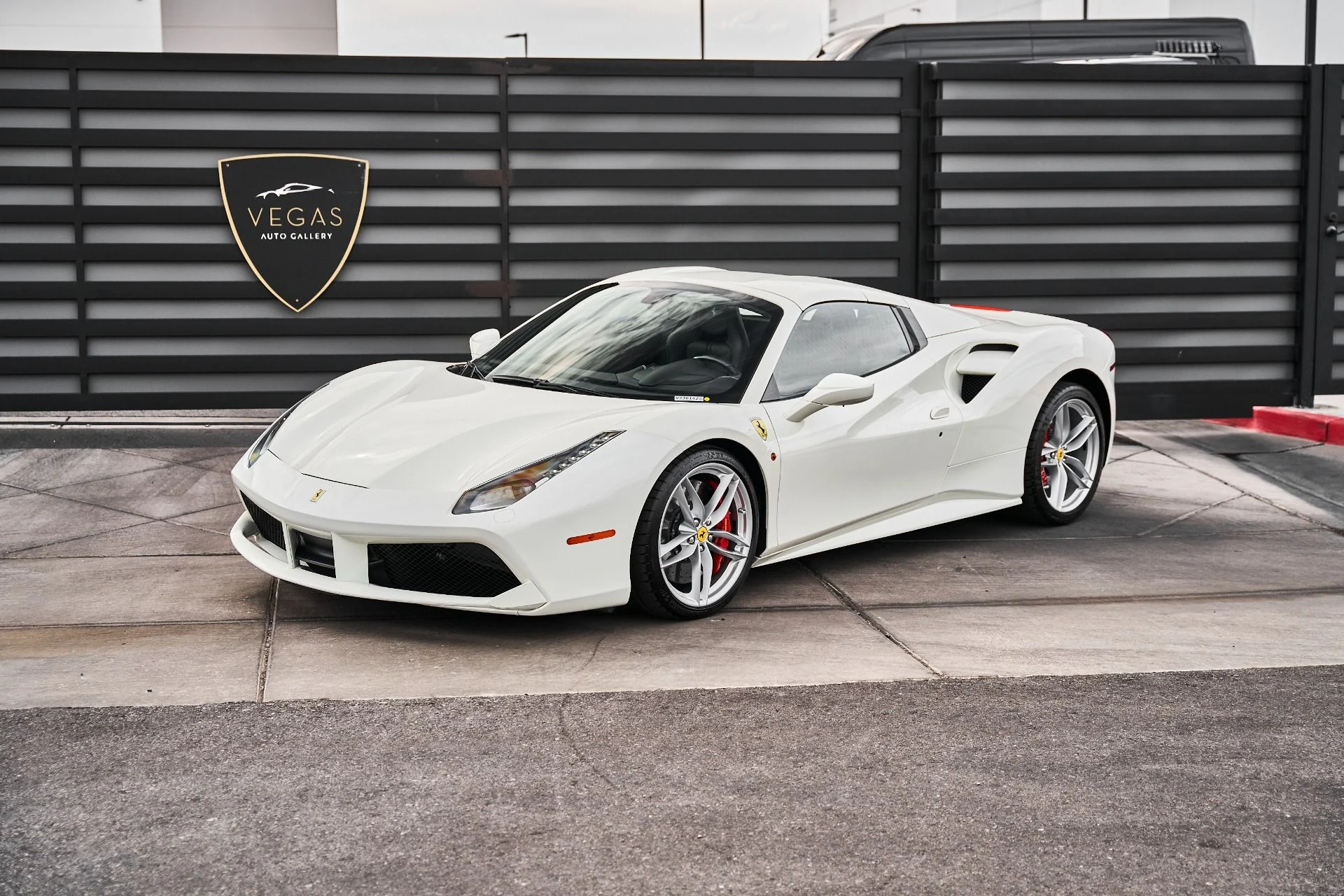 mph004_1111587682_Used_2018_Ferrari_488_Spider_Base_1787888119_6e61e8ece9