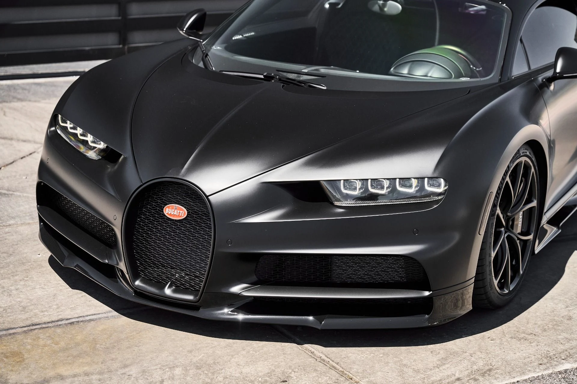 mph004_1112437841_Used_2018_Bugatti_Chiron_1778632864_a4c2dbf322
