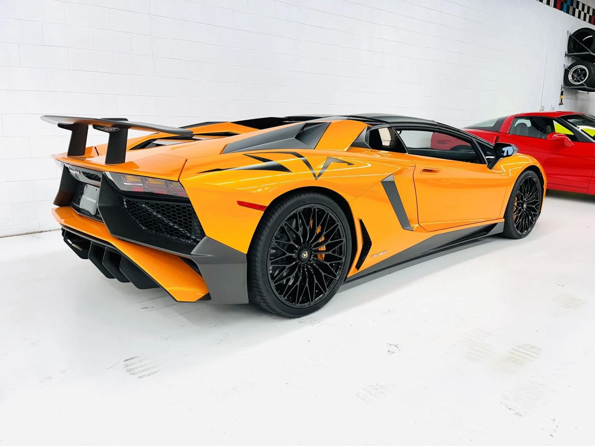 mph004_1115112819_Used_2017_Lamborghini_Aventador_LP_750_4_SV_1760729358_f4daa0c5cf