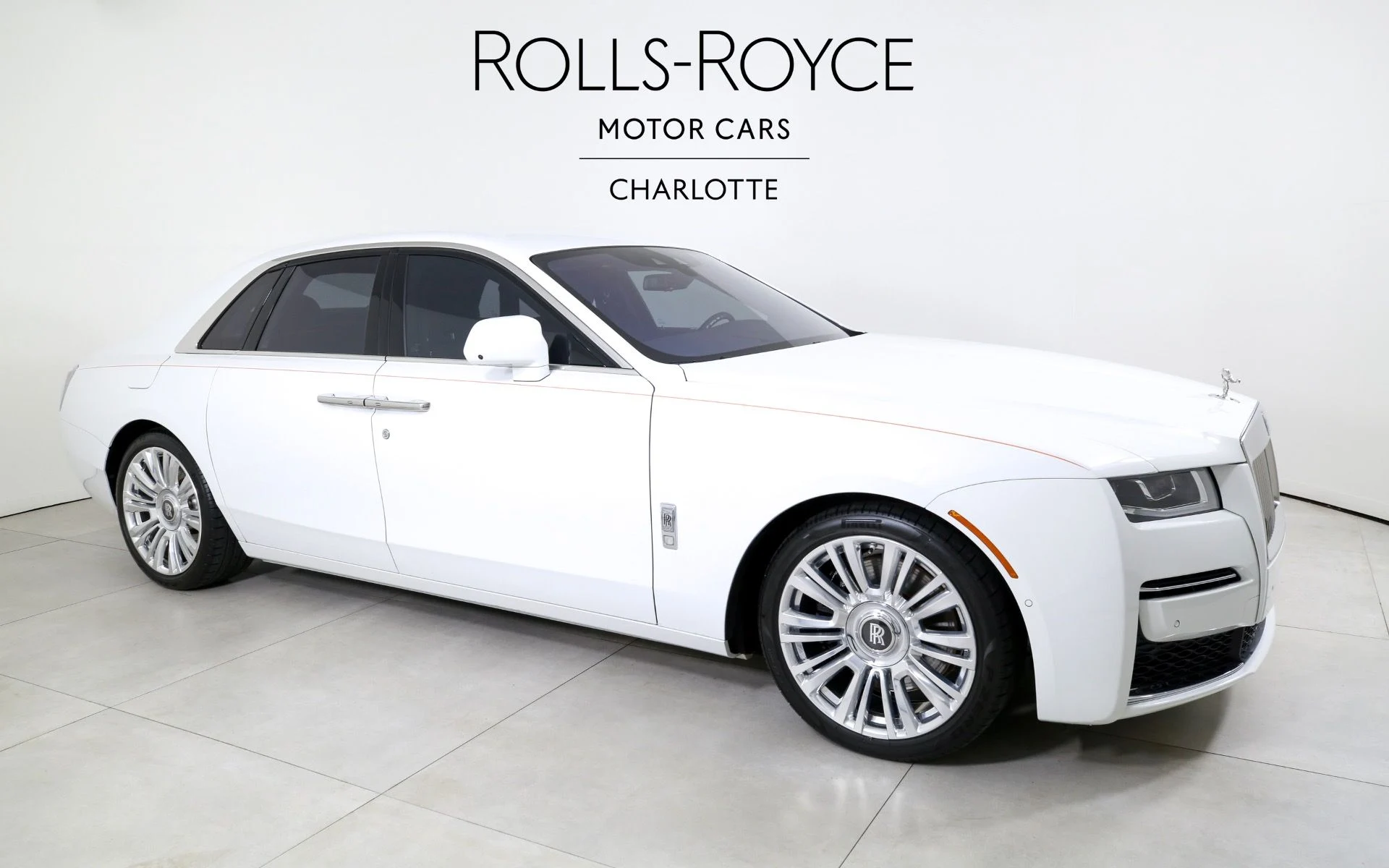 mph004_111992680_Used_2022_Rolls_Royce_Ghost_1755181543_21d582dd2e