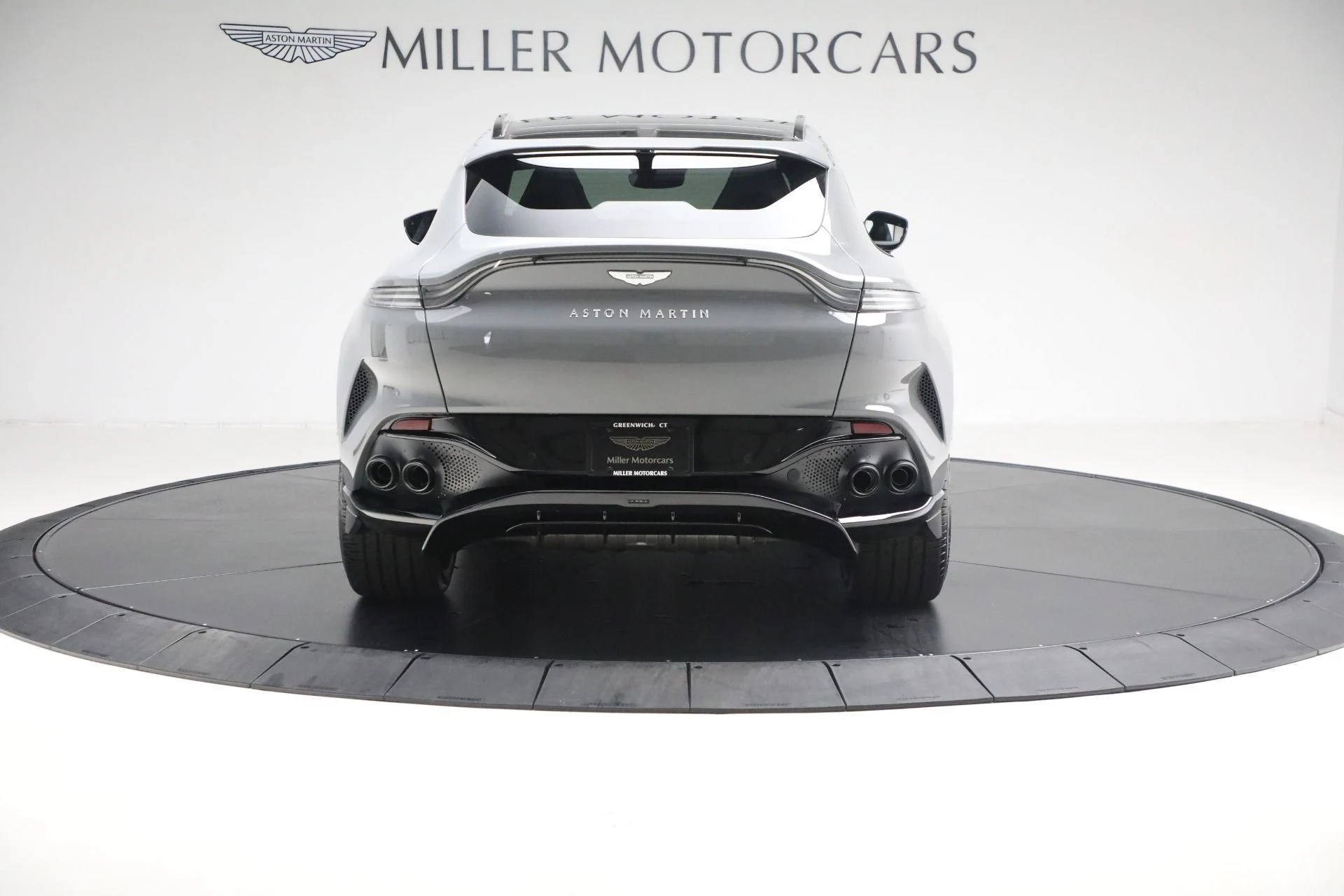 mph004_112149415_Used_2025_Aston_Martin_DBX_707_707_19406a8f10