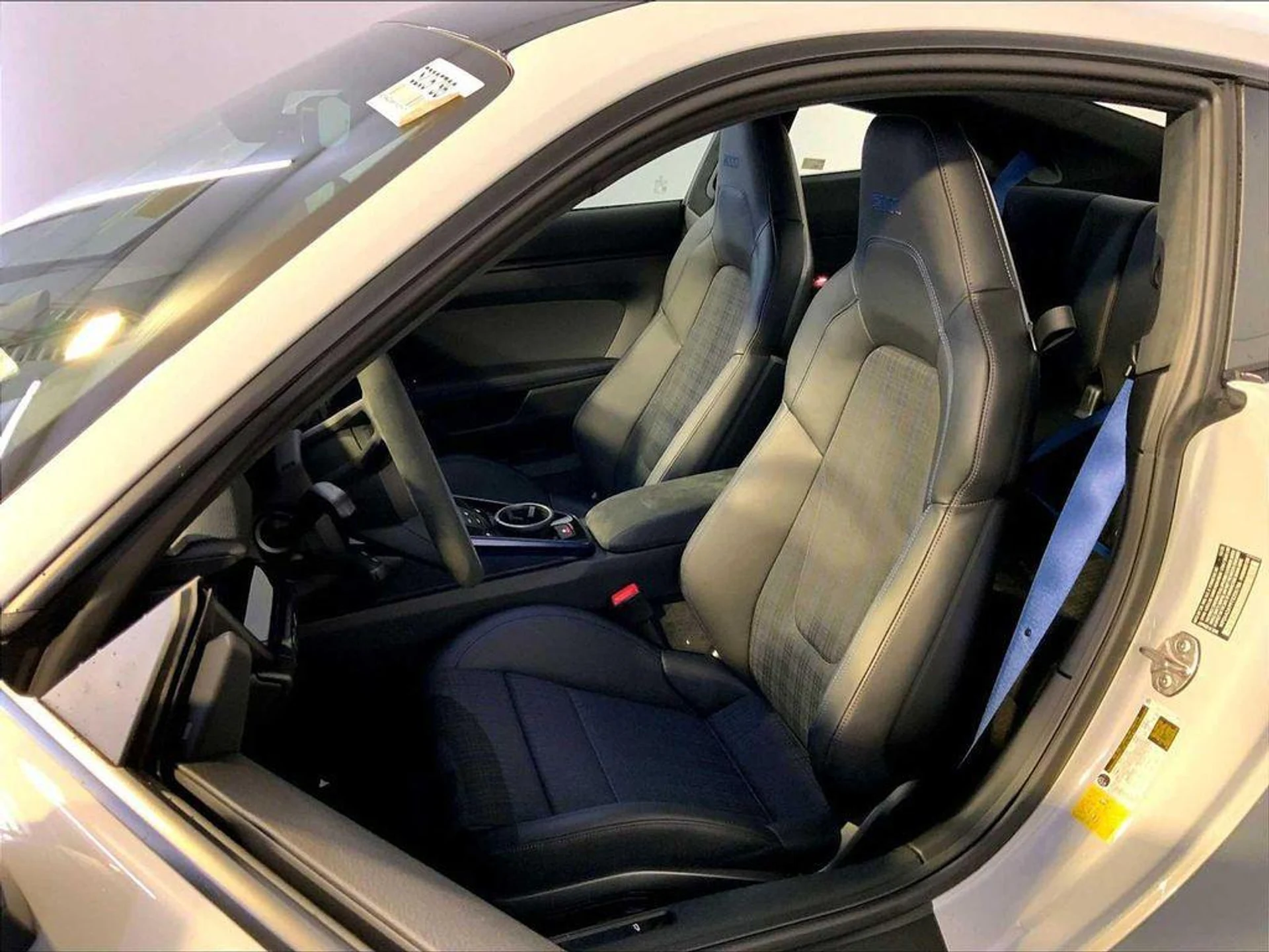 mph004_1122732018_I8_ON_KL_Us_Uv_X09_Cu2_ZJ_Utln_C1_Qc_f74760f1b1