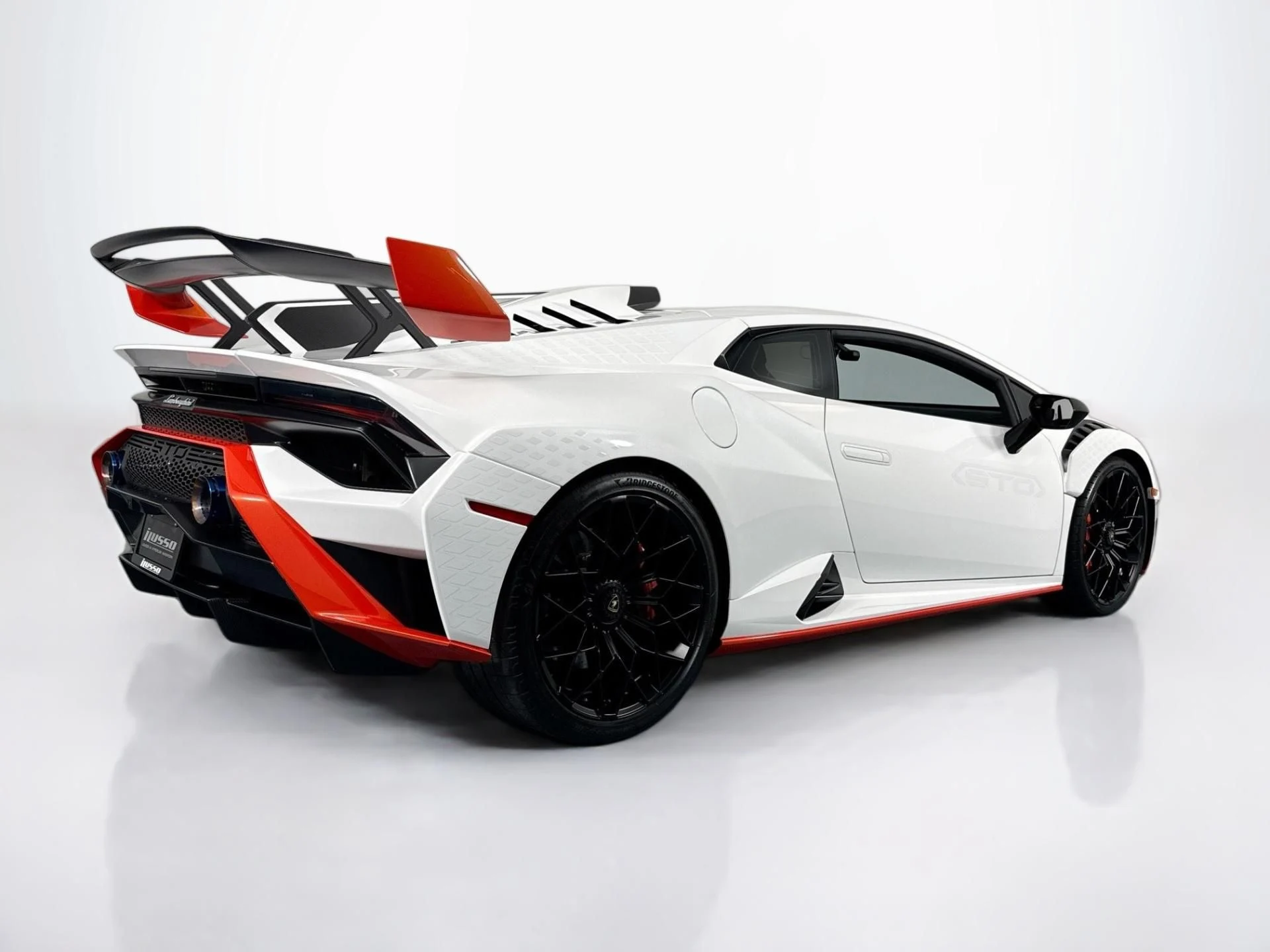mph004_1125400862_Used_2022_Lamborghini_Huracan_STO_1789147569_bb91dc3f44