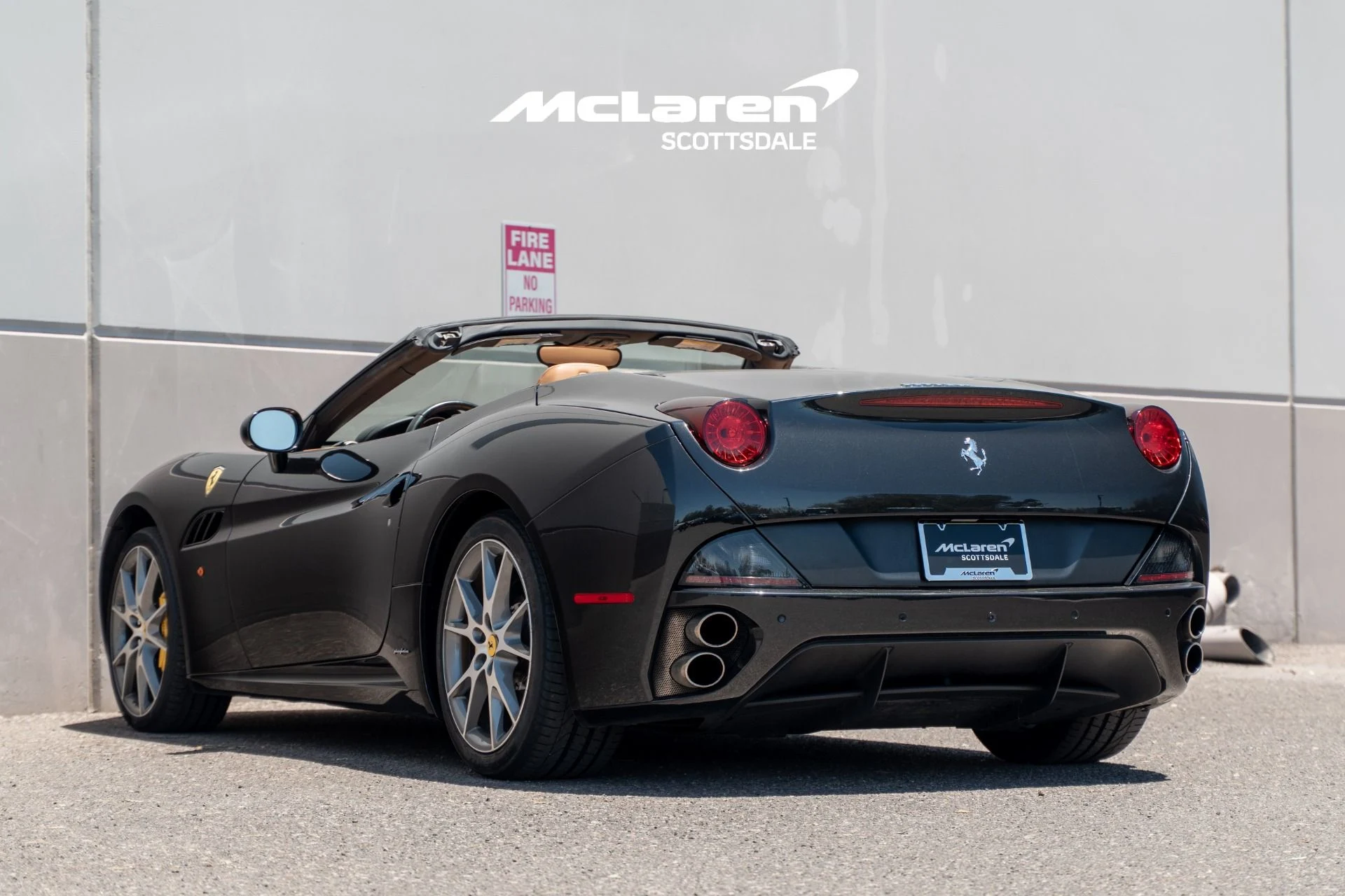 mph004_1126769327_Used_2014_FERRARI_CALIFORNIA_1784916402_cf18058493