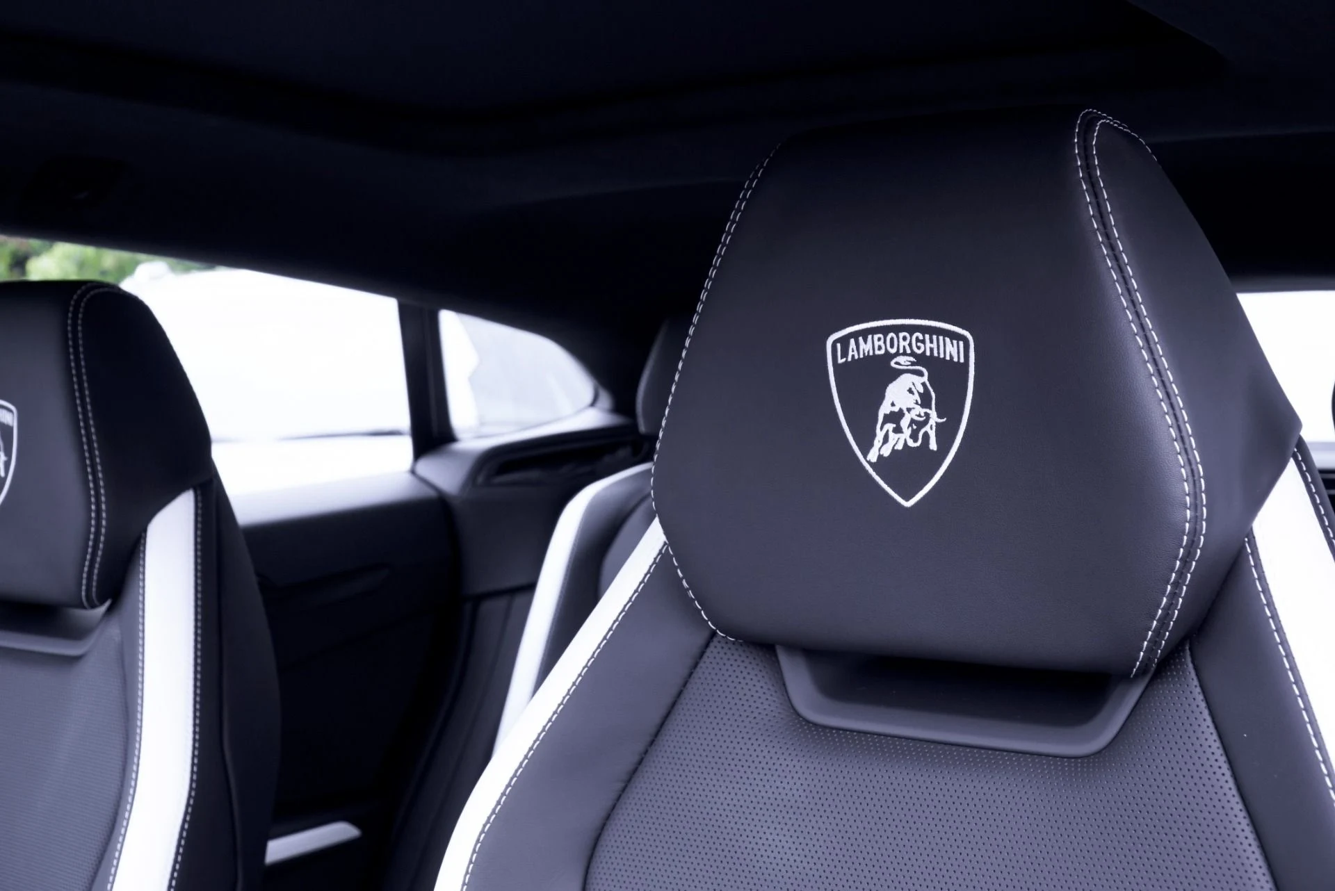 mph004_1129011515_New_2025_Lamborghini_Urus_SE_1760546731_22ce19bbef