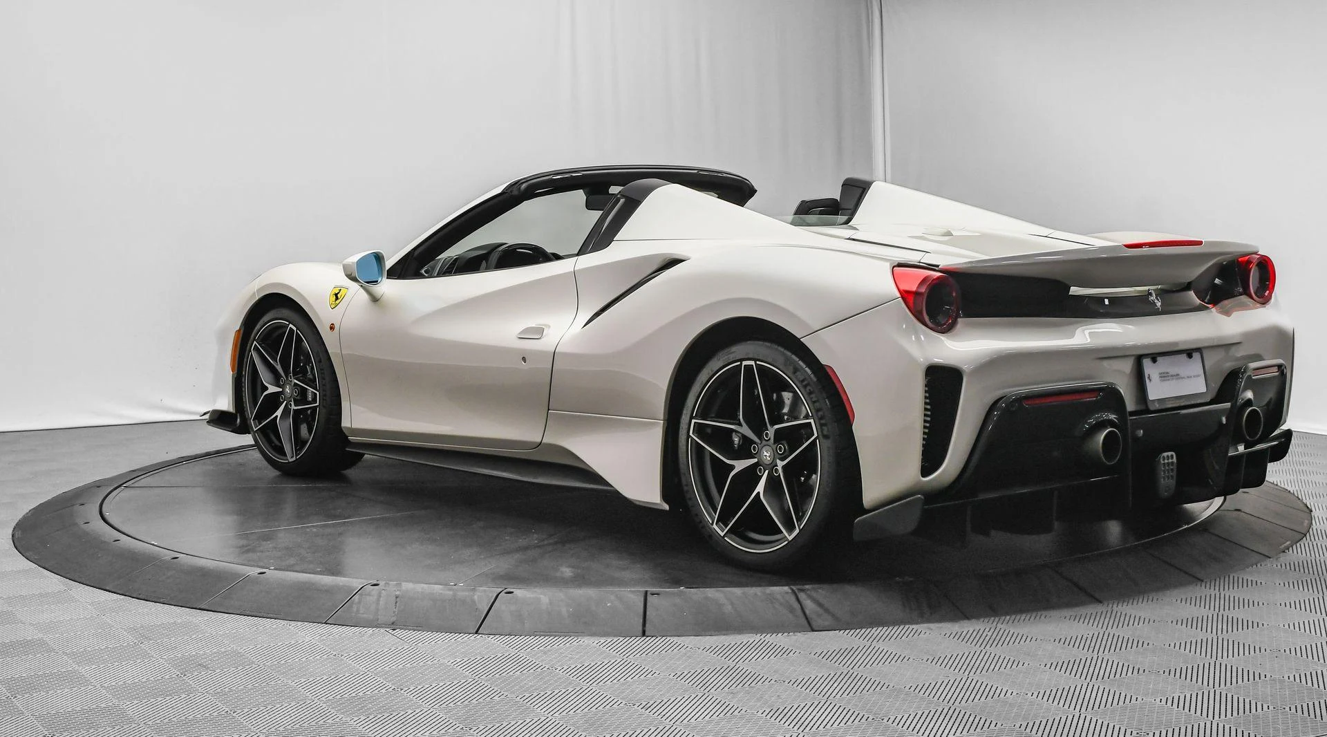 mph004_1129437409_Used_2020_Ferrari_488_Pista_Base_1757455379_f575bc4eeb