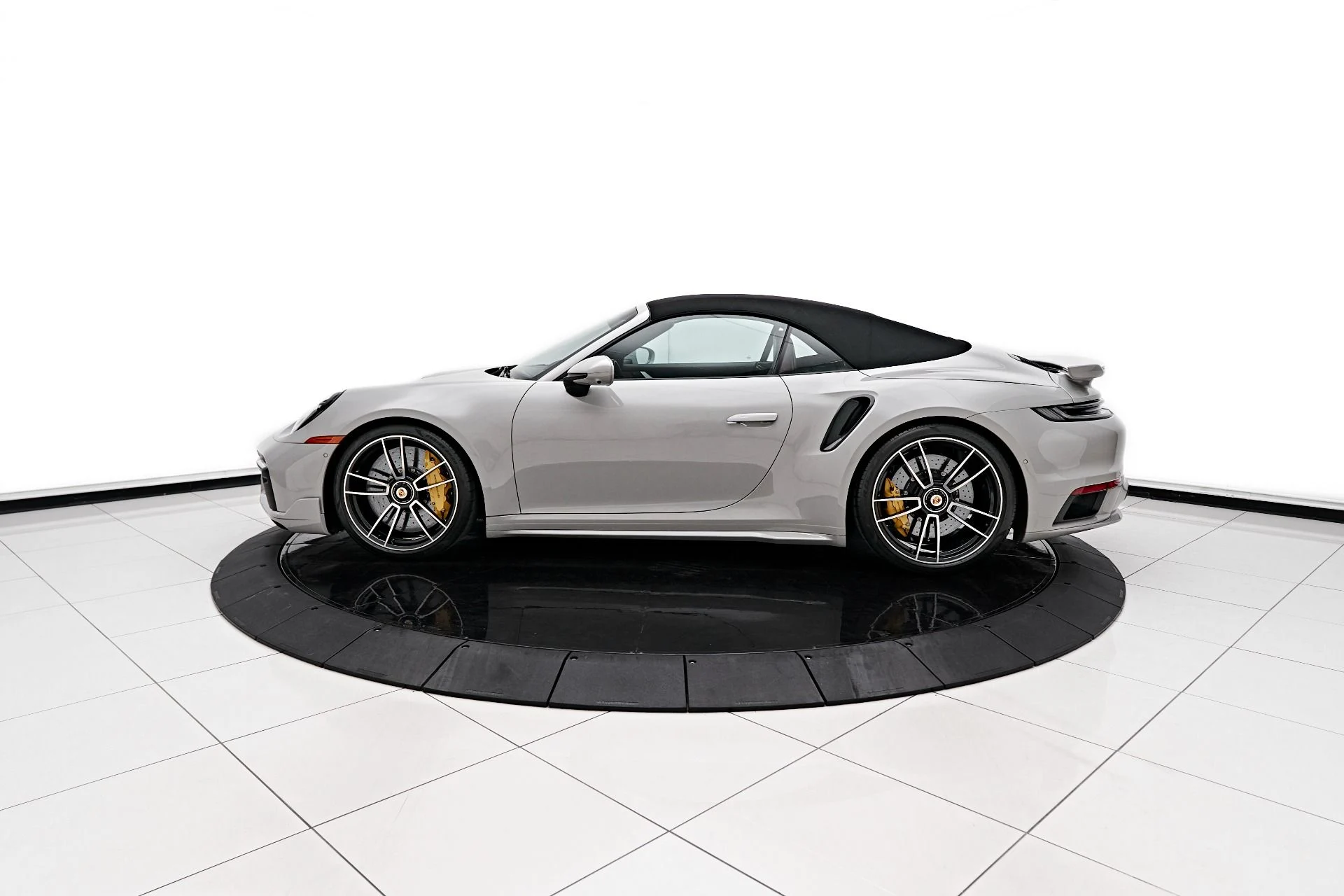mph004_1141536008_Used_2022_Porsche_911_Turbo_S_1710196275_ebddb4eb05