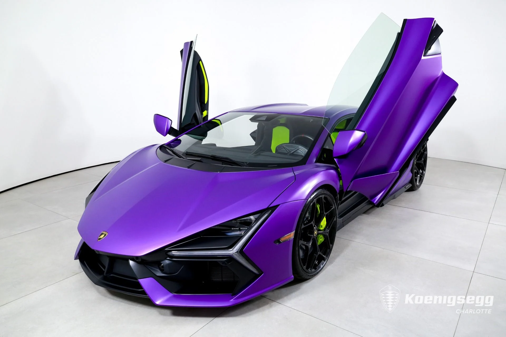 mph004_1157107644_Used_2025_Lamborghini_Revuelto_1783439310_9217f20475