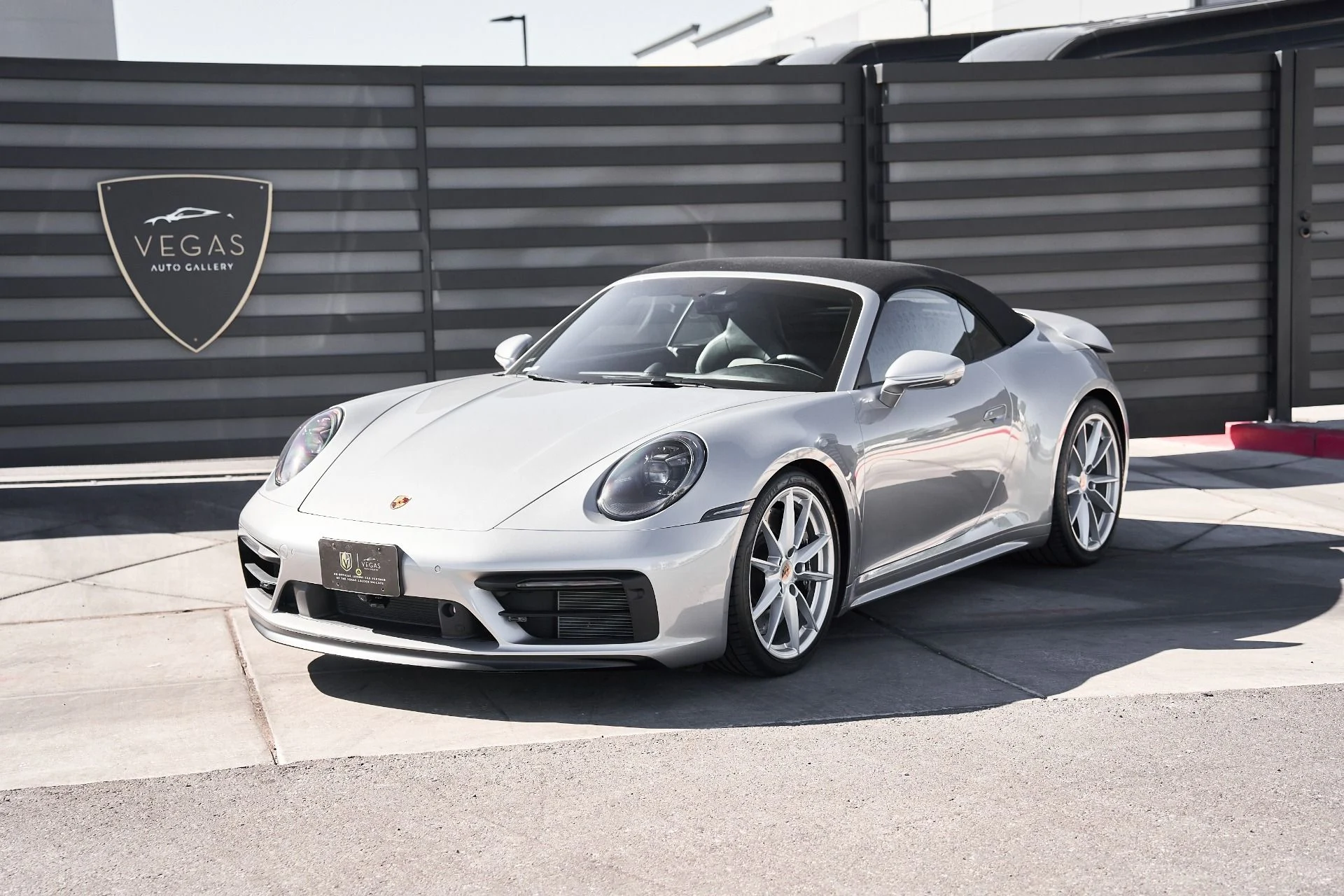 mph004_1157300235_Used_2024_Porsche_911_Carrera_GTS_1759986584_9cb2b0feed