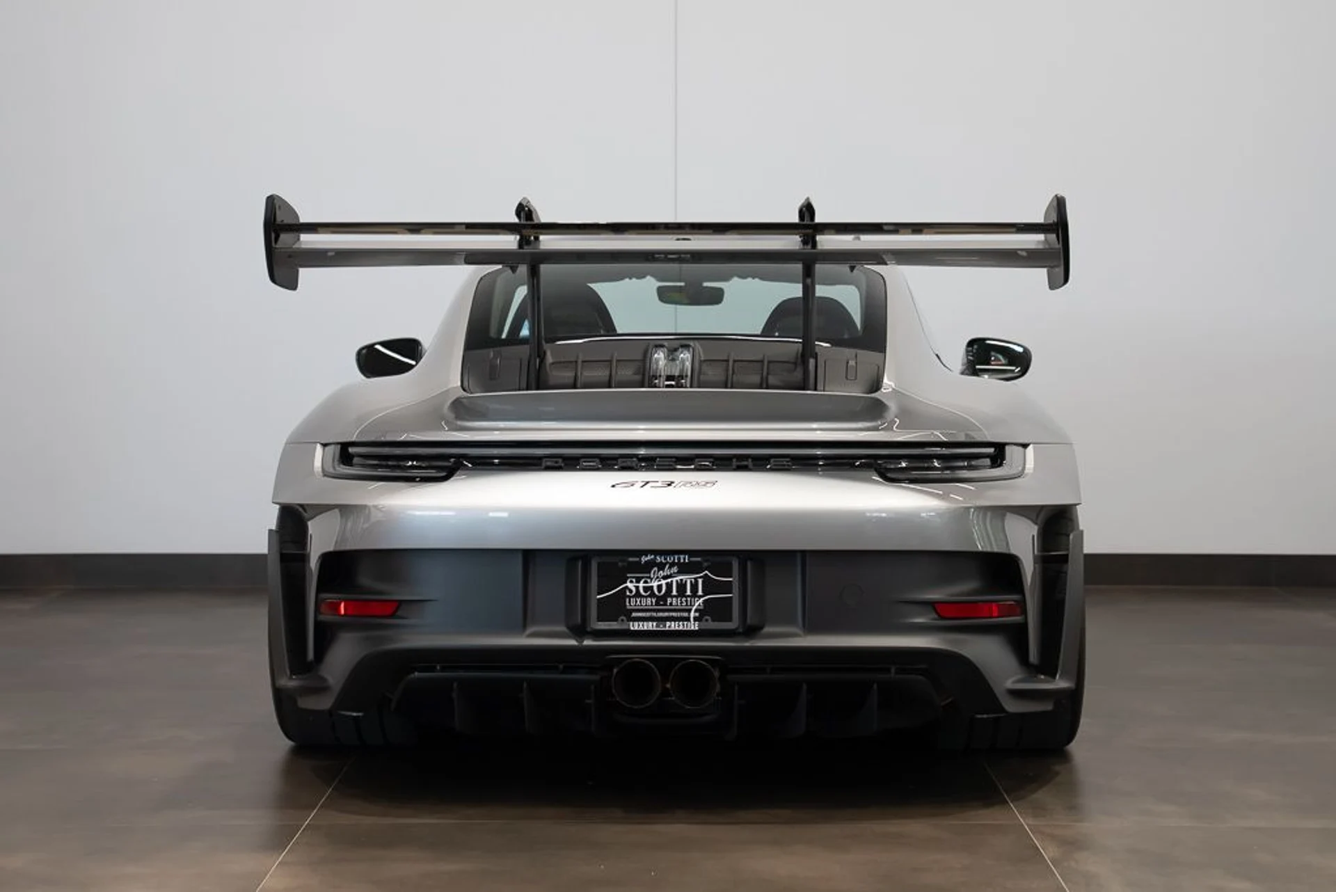 mph004_1157443542_porsche_911_2024_b3796b9274